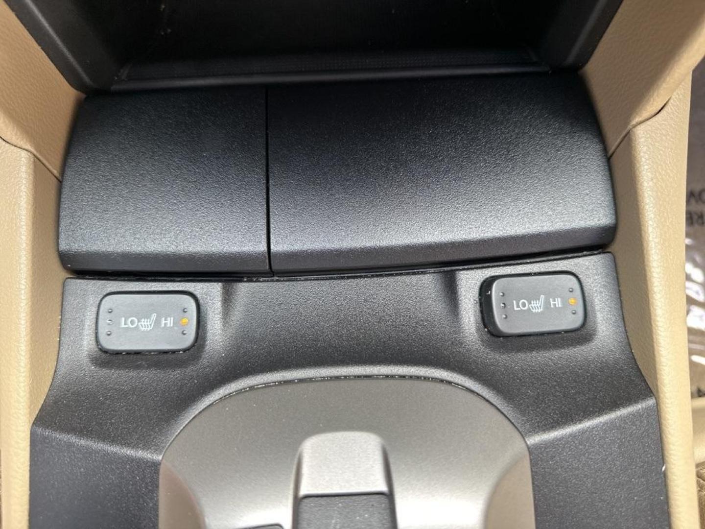 2008 White Honda Accord EX-L (1HGCP36828A) with an 3.5L V6 SOHC i-VTEC 24V engine, Automatic transmission, located at 10890 W. Colfax Ave., Lakewood, CO, 80215, (303) 274-7692, 39.739914, -105.120132 - 2008 Honda Accord<br><br>D1 Auto NEVER charges dealer fees! All cars have clean titles and have been inspected for mechanical issues. We have financing for everyone. Good credit, bad credit, first time buyers.<br>Odometer is 49687 miles below market average!<br>Please call Lakewood Location 303-274- - Photo#13