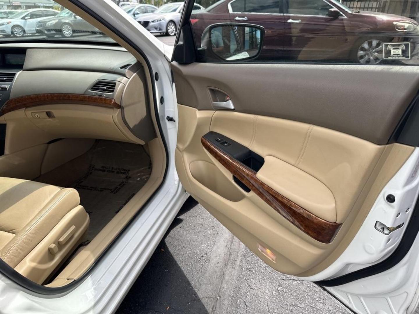 2008 White Honda Accord EX-L (1HGCP36828A) with an 3.5L V6 SOHC i-VTEC 24V engine, Automatic transmission, located at 10890 W. Colfax Ave., Lakewood, CO, 80215, (303) 274-7692, 39.739914, -105.120132 - 2008 Honda Accord<br><br>D1 Auto NEVER charges dealer fees! All cars have clean titles and have been inspected for mechanical issues. We have financing for everyone. Good credit, bad credit, first time buyers.<br>Odometer is 49687 miles below market average!<br>Please call Lakewood Location 303-274- - Photo#20