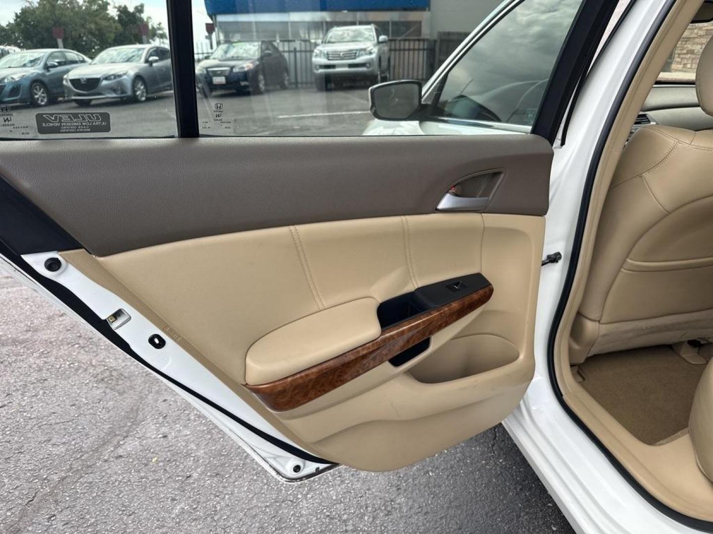 2008 White Honda Accord EX-L (1HGCP36828A) with an 3.5L V6 SOHC i-VTEC 24V engine, Automatic transmission, located at 10890 W. Colfax Ave., Lakewood, CO, 80215, (303) 274-7692, 39.739914, -105.120132 - 2008 Honda Accord<br><br>D1 Auto NEVER charges dealer fees! All cars have clean titles and have been inspected for mechanical issues. We have financing for everyone. Good credit, bad credit, first time buyers.<br>Odometer is 49687 miles below market average!<br>Please call Lakewood Location 303-274- - Photo#22