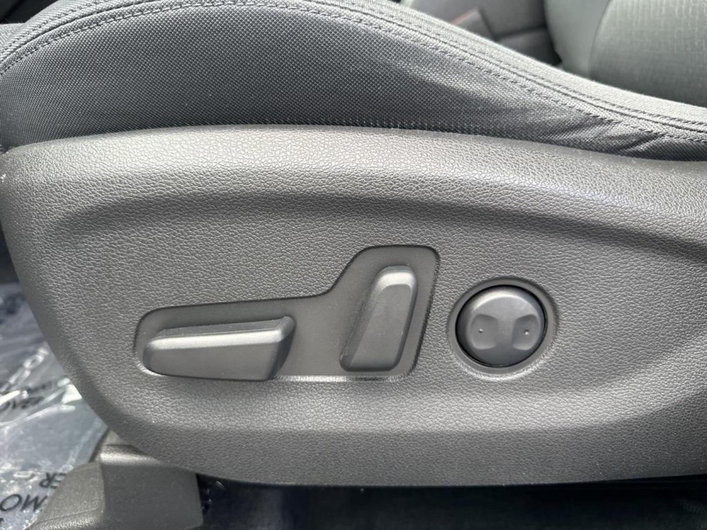 2017 Caribbean Blue /Black Hyundai Tucson SE (KM8J3CA40HU) with an 2.0L DOHC engine, Automatic transmission, located at 10890 W. Colfax Ave., Lakewood, CO, 80215, (303) 274-7692, 39.739914, -105.120132 - 2017 Hyundai Tucson All Wheel Drive with clean Colorado title and fully serviced in excellent condition inside and out. Backup Camera, Bluetooth and more.<br><br>All Cars Have Clean Titles And Are Serviced Before Sale., Backup Camera, AWD.<br>D1 Auto NEVER charges dealer fees! All cars have clean ti - Photo#21