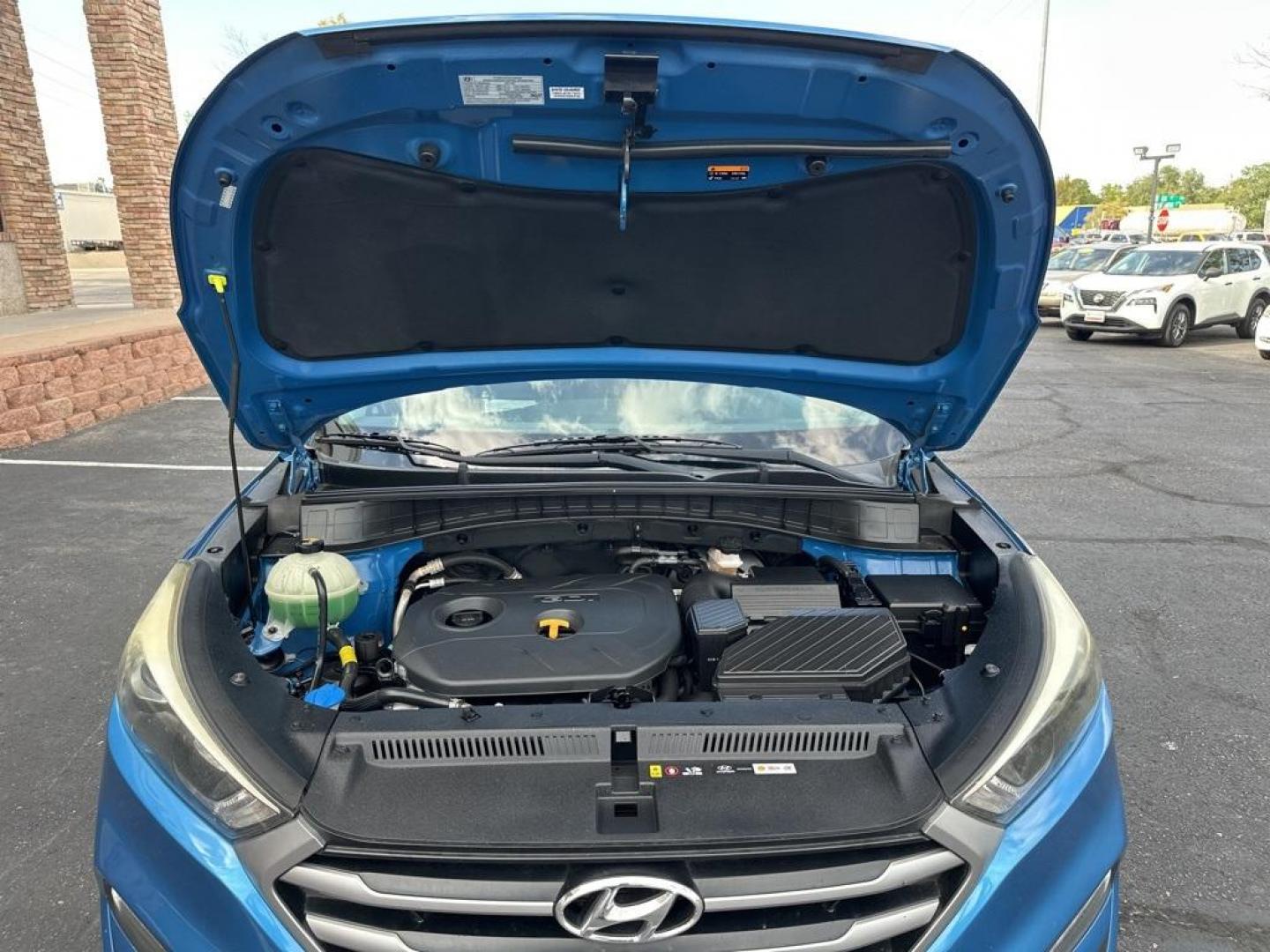 2017 Caribbean Blue /Black Hyundai Tucson SE (KM8J3CA40HU) with an 2.0L DOHC engine, Automatic transmission, located at 10890 W. Colfax Ave., Lakewood, CO, 80215, (303) 274-7692, 39.739914, -105.120132 - 2017 Hyundai Tucson All Wheel Drive with clean Colorado title and fully serviced in excellent condition inside and out. Backup Camera, Bluetooth and more.<br><br>All Cars Have Clean Titles And Are Serviced Before Sale., Backup Camera, AWD.<br>D1 Auto NEVER charges dealer fees! All cars have clean ti - Photo#27