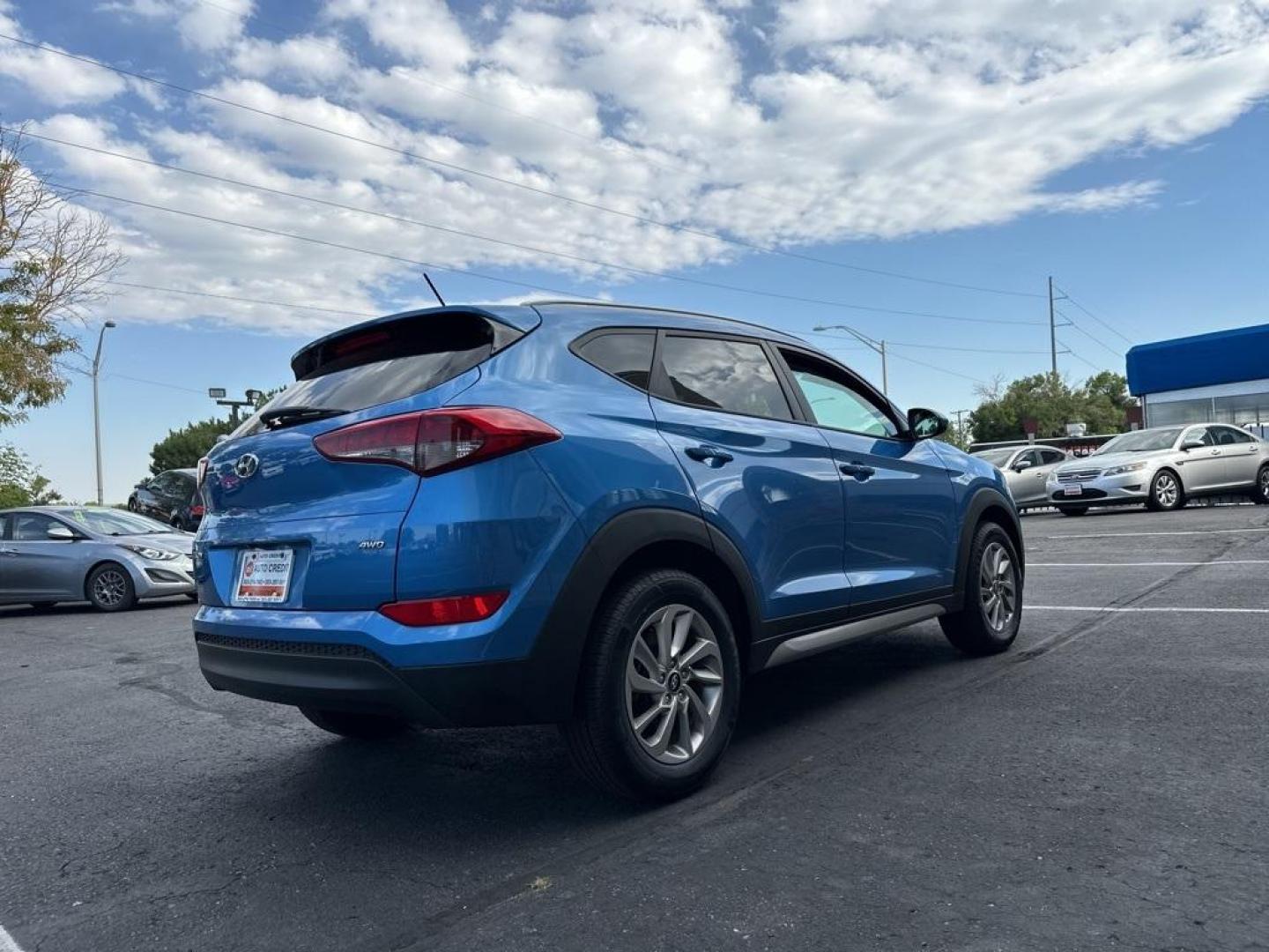 2017 Caribbean Blue /Black Hyundai Tucson SE (KM8J3CA40HU) with an 2.0L DOHC engine, Automatic transmission, located at 10890 W. Colfax Ave., Lakewood, CO, 80215, (303) 274-7692, 39.739914, -105.120132 - 2017 Hyundai Tucson All Wheel Drive with clean Colorado title and fully serviced in excellent condition inside and out. Backup Camera, Bluetooth and more.<br><br>All Cars Have Clean Titles And Are Serviced Before Sale., Backup Camera, AWD.<br>D1 Auto NEVER charges dealer fees! All cars have clean ti - Photo#5