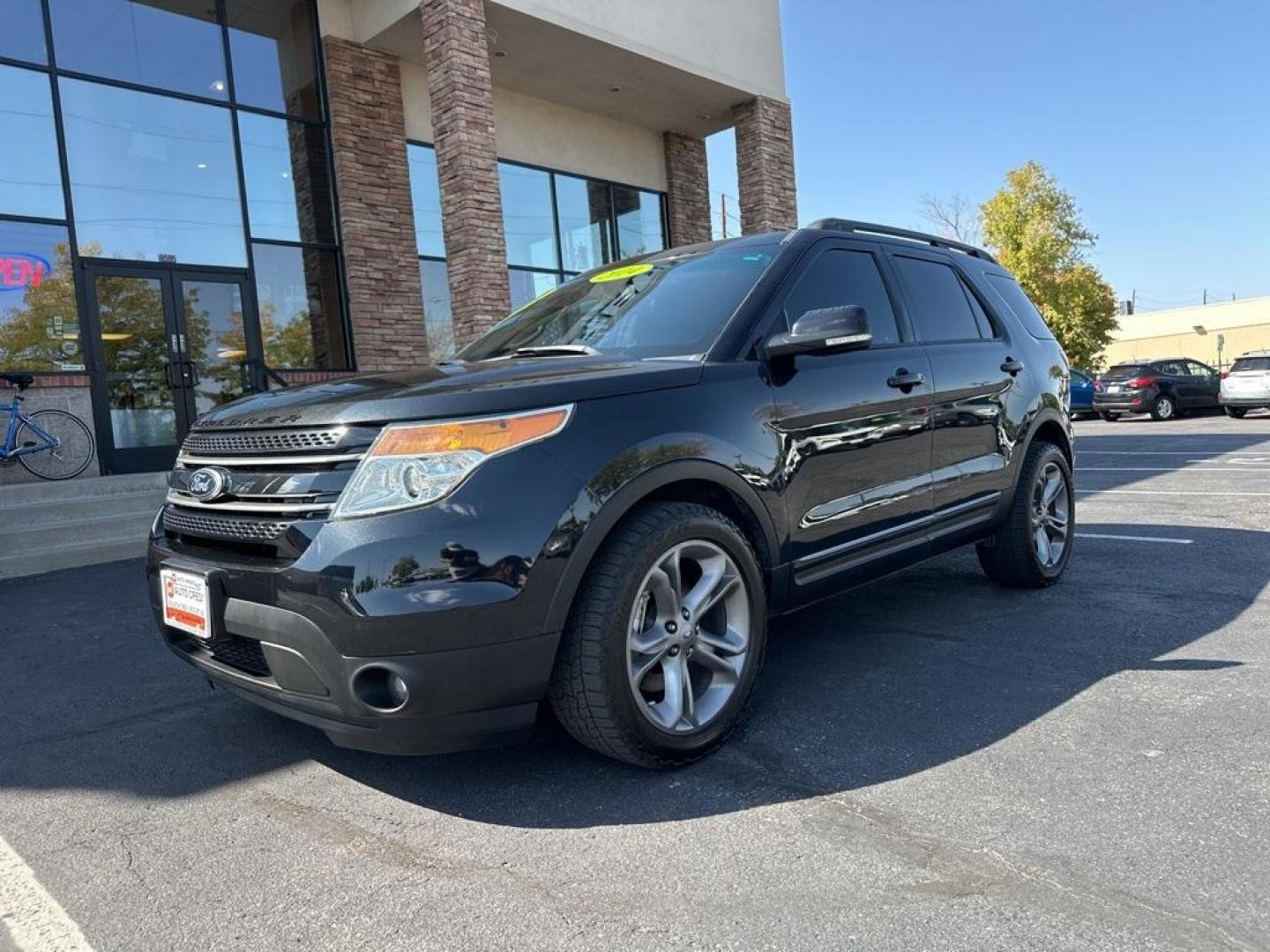 2014 Tuxedo Black Metallic /Black Ford Explorer Limited (1FM5K8F87EG) with an V6 engine, Automatic transmission, located at 10890 W. Colfax Ave., Lakewood, CO, 80215, (303) 274-7692, 39.739914, -105.120132 - 2014 Ford Explorer, Linited, 4x4 in excellent condition inside and out. Loaded with heated leather seats front and rear, backup camera, Bluetiith, seating for 7 and much more. Non smoker and fully serviced. <br><br>All Cars Have Clean Titles And Are Serviced Before Sale., Backup Camera, Leather, Hea - Photo#1