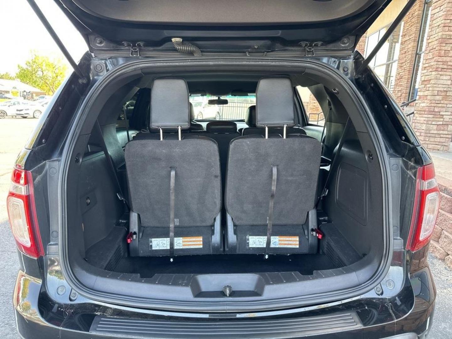 2014 Tuxedo Black Metallic /Black Ford Explorer Limited (1FM5K8F87EG) with an V6 engine, Automatic transmission, located at 10890 W. Colfax Ave., Lakewood, CO, 80215, (303) 274-7692, 39.739914, -105.120132 - 2014 Ford Explorer, Linited, 4x4 in excellent condition inside and out. Loaded with heated leather seats front and rear, backup camera, Bluetiith, seating for 7 and much more. Non smoker and fully serviced. <br><br>All Cars Have Clean Titles And Are Serviced Before Sale., Backup Camera, Leather, Hea - Photo#19