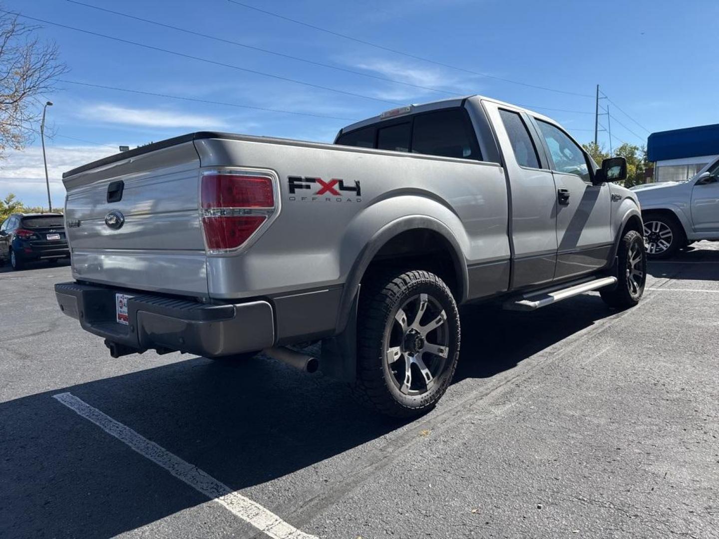 2009 Brilliant Silver Clearcoat Metallic Ford F-150 Lariat (1FTPX14V49K) with an 5.4L V8 EFI 24V FFV engine, Automatic transmission, located at 10890 W. Colfax Ave., Lakewood, CO, 80215, (303) 274-7692, 39.739914, -105.120132 - 2009 Ford F-150<br><br>D1 Auto NEVER charges dealer fees! All cars have clean titles and have been inspected for mechanical issues. We have financing for everyone. Good credit, bad credit, first time buyers.<br>Clean CARFAX.<br>Please call Lakewood Location 303-274-7692 or Thornton 303-287-5511 to s - Photo#5