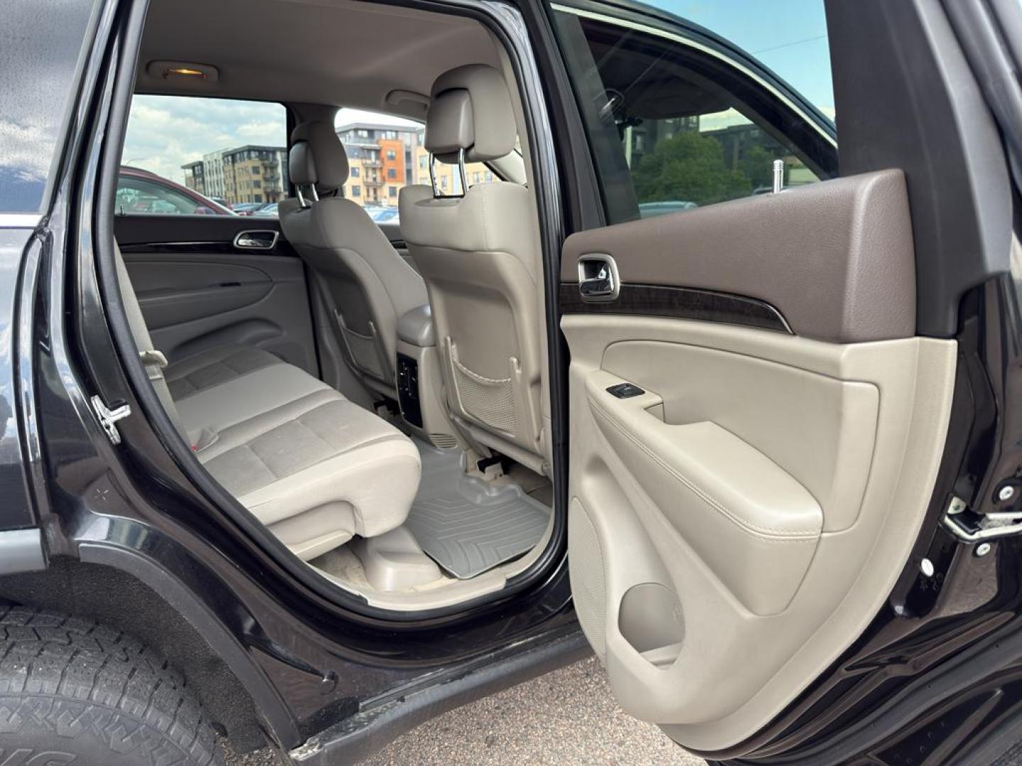 2013 BLACK Jeep Grand Cherokee Laredo (1C4RJFAG1DC) with an V6, 3.6L engine, Automatic transmission, located at 10890 W. Colfax Ave., Lakewood, CO, 80215, (303) 274-7692, 39.739914, -105.120132 - Photo#10