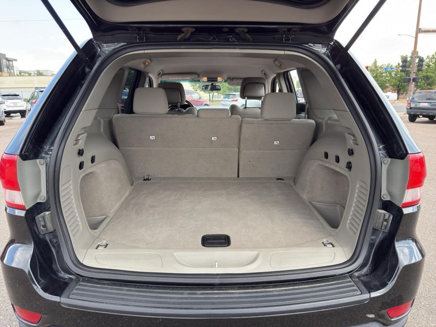 2013 BLACK Jeep Grand Cherokee Laredo (1C4RJFAG1DC) with an V6, 3.6L engine, Automatic transmission, located at 10890 W. Colfax Ave., Lakewood, CO, 80215, (303) 274-7692, 39.739914, -105.120132 - Photo#12