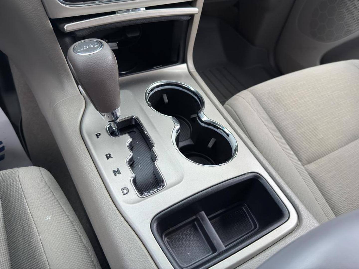 2013 BLACK Jeep Grand Cherokee Laredo (1C4RJFAG1DC) with an V6, 3.6L engine, Automatic transmission, located at 10890 W. Colfax Ave., Lakewood, CO, 80215, (303) 274-7692, 39.739914, -105.120132 - Photo#17