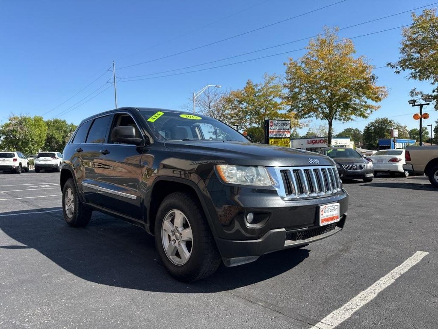 2013 Brilliant Black Crystal Pearlcoat /Dark Graystone/Medium Graystone Jeep Grand Cherokee Laredo (1C4RJFAG1DC) with an 3.6L V6 Flex Fuel 24V VVT engine, Automatic transmission, located at 10890 W. Colfax Ave., Lakewood, CO, 80215, (303) 274-7692, 39.739914, -105.120132 - 2013 Jeep Grand Cherokee<br><br>D1 Auto NEVER charges dealer fees! All cars have clean titles and have been inspected for mechanical issues. We have financing for everyone. Good credit, bad credit, first time buyers.<br>CARFAX One-Owner. Odometer is 6745 miles below market average!<br>Please call La - Photo#3