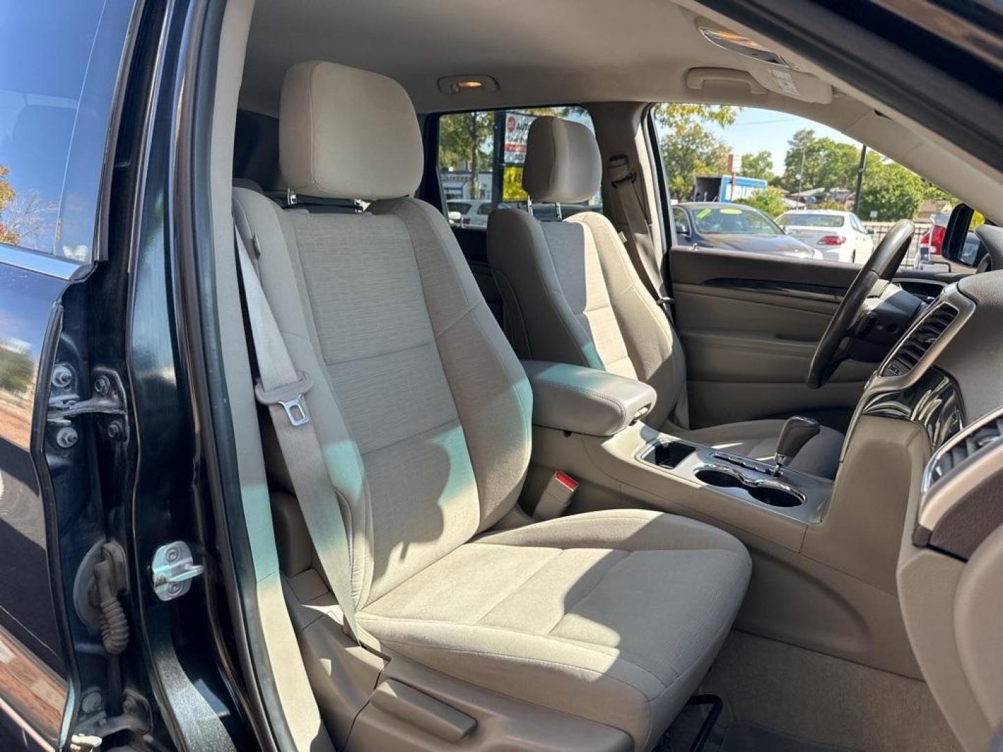 2013 Brilliant Black Crystal Pearlcoat /Dark Graystone/Medium Graystone Jeep Grand Cherokee Laredo (1C4RJFAG1DC) with an 3.6L V6 Flex Fuel 24V VVT engine, Automatic transmission, located at 10890 W. Colfax Ave., Lakewood, CO, 80215, (303) 274-7692, 39.739914, -105.120132 - 2013 Jeep Grand Cherokee<br><br>D1 Auto NEVER charges dealer fees! All cars have clean titles and have been inspected for mechanical issues. We have financing for everyone. Good credit, bad credit, first time buyers.<br>CARFAX One-Owner. Odometer is 6745 miles below market average!<br>Please call La - Photo#8