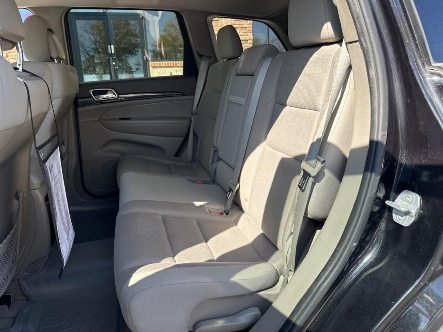 2013 Brilliant Black Crystal Pearlcoat /Dark Graystone/Medium Graystone Jeep Grand Cherokee Laredo (1C4RJFAG1DC) with an 3.6L V6 Flex Fuel 24V VVT engine, Automatic transmission, located at 10890 W. Colfax Ave., Lakewood, CO, 80215, (303) 274-7692, 39.739914, -105.120132 - 2013 Jeep Grand Cherokee<br><br>D1 Auto NEVER charges dealer fees! All cars have clean titles and have been inspected for mechanical issues. We have financing for everyone. Good credit, bad credit, first time buyers.<br>CARFAX One-Owner. Odometer is 6745 miles below market average!<br>Please call La - Photo#11