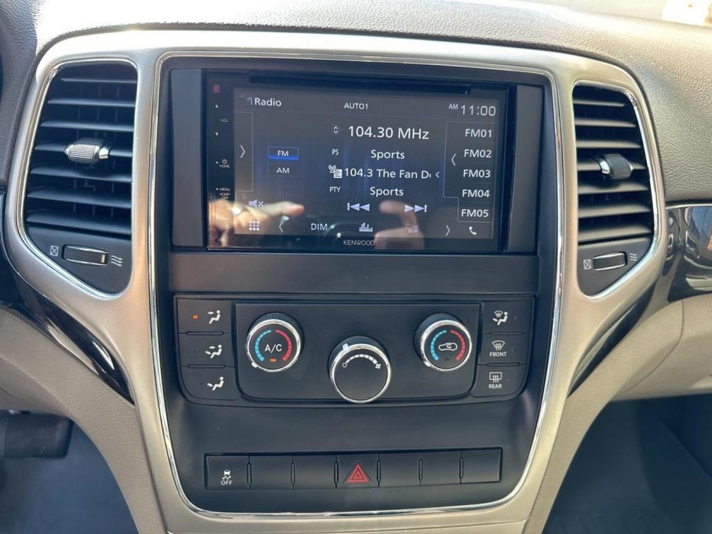 2013 Brilliant Black Crystal Pearlcoat /Dark Graystone/Medium Graystone Jeep Grand Cherokee Laredo (1C4RJFAG1DC) with an 3.6L V6 Flex Fuel 24V VVT engine, Automatic transmission, located at 10890 W. Colfax Ave., Lakewood, CO, 80215, (303) 274-7692, 39.739914, -105.120132 - 2013 Jeep Grand Cherokee<br><br>D1 Auto NEVER charges dealer fees! All cars have clean titles and have been inspected for mechanical issues. We have financing for everyone. Good credit, bad credit, first time buyers.<br>CARFAX One-Owner. Odometer is 6745 miles below market average!<br>Please call La - Photo#14