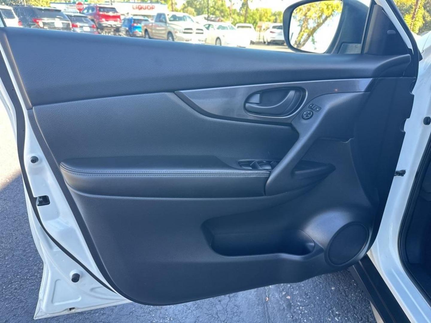 2019 Glacier White /Charcoal Nissan Rogue S (5N1AT2MV6KC) with an 2.5L I4 DOHC 16V engine, CVT transmission, located at 10890 W. Colfax Ave., Lakewood, CO, 80215, (303) 274-7692, 39.739914, -105.120132 - 2019 Nissan Rogue All Wheel Drive, One Owner, Mint Condition. <br>All Cars Have Clean Titles And Are Serviced Before Sale., CarfaxOne Owner, No Accidents, Backup Camera, Non Smoker, No Pet Odor Or Hair, AWD.<br><br>D1 Auto NEVER charges dealer fees! All cars have clean titles and have been inspected - Photo#25