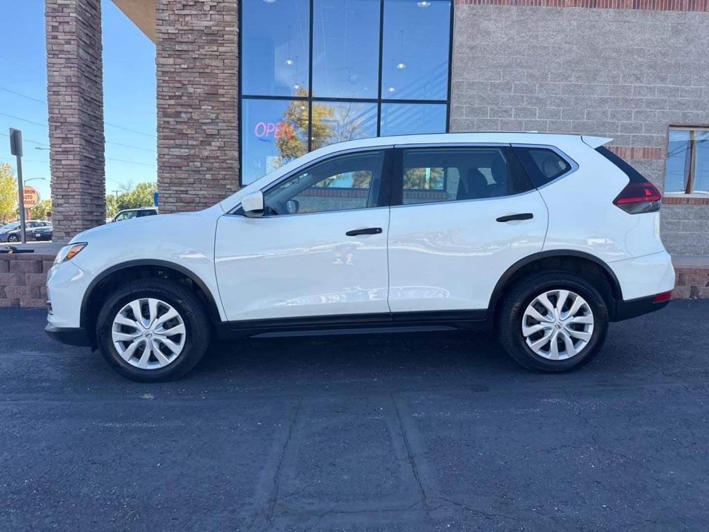 2019 Glacier White /Charcoal Nissan Rogue S (5N1AT2MV6KC) with an 2.5L I4 DOHC 16V engine, CVT transmission, located at 10890 W. Colfax Ave., Lakewood, CO, 80215, (303) 274-7692, 39.739914, -105.120132 - 2019 Nissan Rogue All Wheel Drive, One Owner, Mint Condition. <br>All Cars Have Clean Titles And Are Serviced Before Sale., CarfaxOne Owner, No Accidents, Backup Camera, Non Smoker, No Pet Odor Or Hair, AWD.<br><br>D1 Auto NEVER charges dealer fees! All cars have clean titles and have been inspected - Photo#5