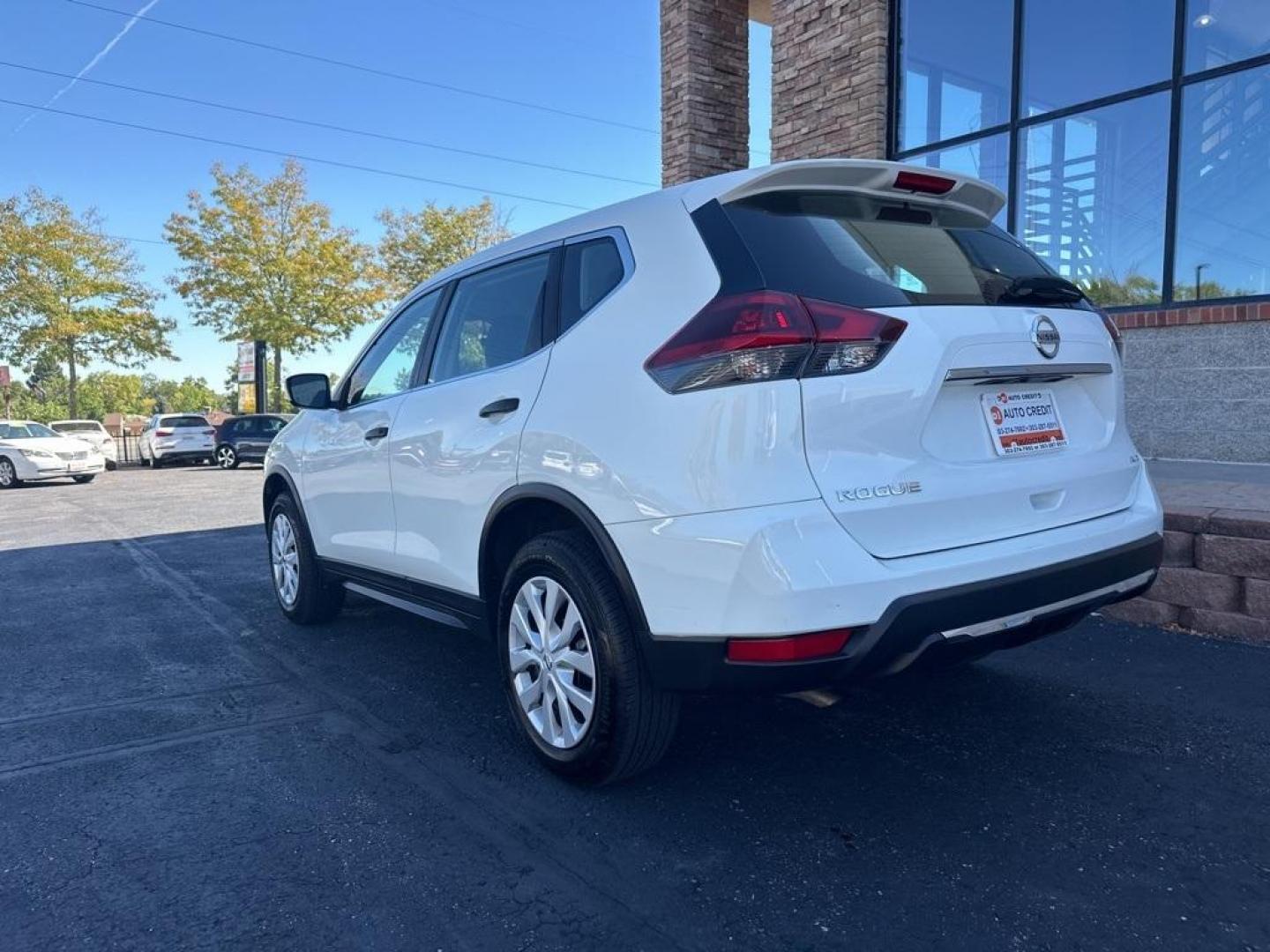 2019 Glacier White /Charcoal Nissan Rogue S (5N1AT2MV6KC) with an 2.5L I4 DOHC 16V engine, CVT transmission, located at 10890 W. Colfax Ave., Lakewood, CO, 80215, (303) 274-7692, 39.739914, -105.120132 - 2019 Nissan Rogue All Wheel Drive, One Owner, Mint Condition. <br>All Cars Have Clean Titles And Are Serviced Before Sale., CarfaxOne Owner, No Accidents, Backup Camera, Non Smoker, No Pet Odor Or Hair, AWD.<br><br>D1 Auto NEVER charges dealer fees! All cars have clean titles and have been inspected - Photo#7