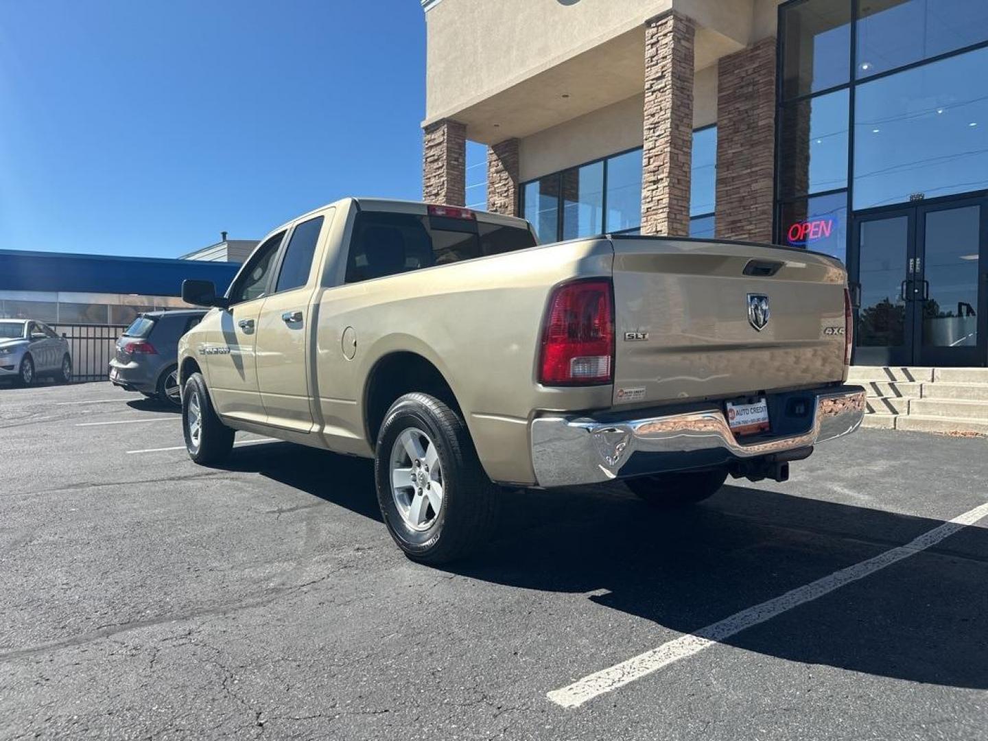 2011 White Gold Clearcoat /Dark Slate/Medium Graystone Ram 1500 SLT (1D7RV1GT8BS) with an HEMI 5.7L V8 Multi Displacement VVT engine, Automatic transmission, located at 10890 W. Colfax Ave., Lakewood, CO, 80215, (303) 274-7692, 39.739914, -105.120132 - 2011 Ram 1500<br><br>D1 Auto NEVER charges dealer fees! All cars have clean titles and have been inspected for mechanical issues. We have financing for everyone. Good credit, bad credit, first time buyers.<br><br>Please call Lakewood Location 303-274-7692 or Thornton 303-287-5511 to schedule a test - Photo#7