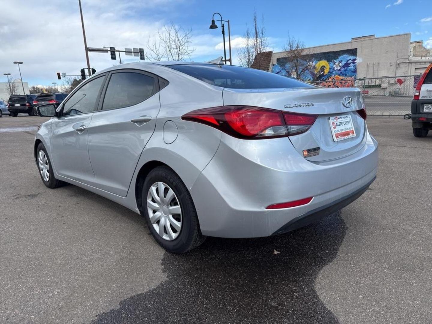 2016 SILVER Hyundai Elantra LIMITED (5NPDH4AE6GH) with an 4 Cyl, 1.8L engine, Automatic transmission, located at 10890 W. Colfax Ave., Lakewood, CO, 80215, (303) 274-7692, 39.739914, -105.120132 - Photo#29