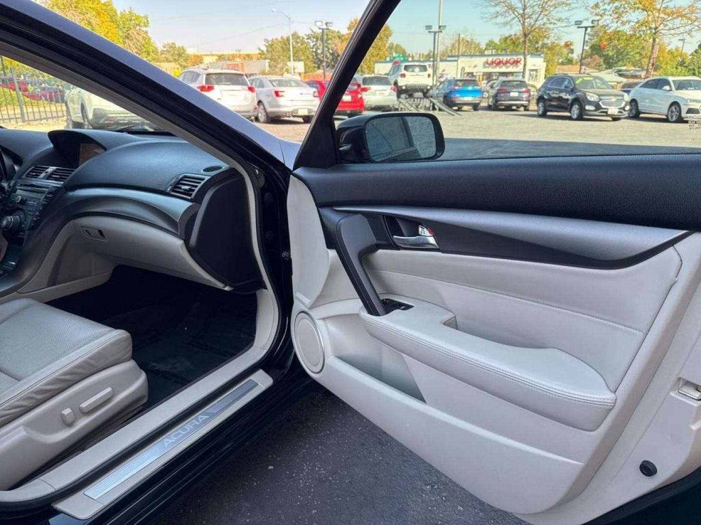 2013 Crystal Black Pearl /Graystone Acura TL 3.5 (19UUA8F53DA) with an 3.5L V6 SOHC VTEC 24V engine, Automatic transmission, located at 10890 W. Colfax Ave., Lakewood, CO, 80215, (303) 274-7692, 39.739914, -105.120132 - 2013 Acura TL Fully loaded and in excellent condition. Non smoker, non pet car that has been fully serviced. No accidents and really shows pride of ownership.<br><br>All Cars Have Clean Titles And Are Serviced Before Sale., Clean Carfax, No Accident, All Books and Keys, New Tires, Backup Camera, Lea - Photo#25