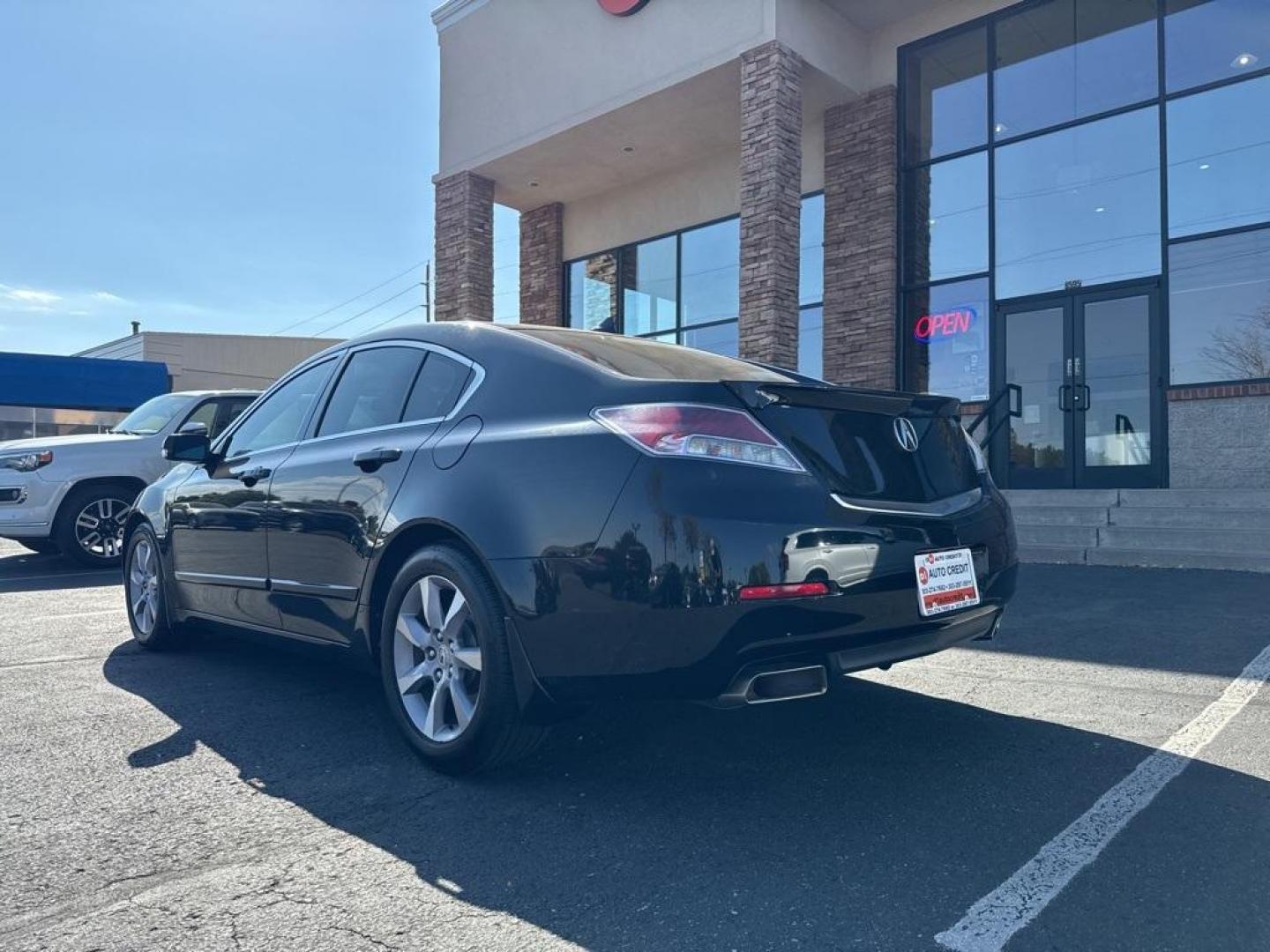 2013 Crystal Black Pearl /Graystone Acura TL 3.5 (19UUA8F53DA) with an 3.5L V6 SOHC VTEC 24V engine, Automatic transmission, located at 10890 W. Colfax Ave., Lakewood, CO, 80215, (303) 274-7692, 39.739914, -105.120132 - 2013 Acura TL Fully loaded and in excellent condition. Non smoker, non pet car that has been fully serviced. No accidents and really shows pride of ownership.<br><br>All Cars Have Clean Titles And Are Serviced Before Sale., Clean Carfax, No Accident, All Books and Keys, New Tires, Backup Camera, Lea - Photo#7