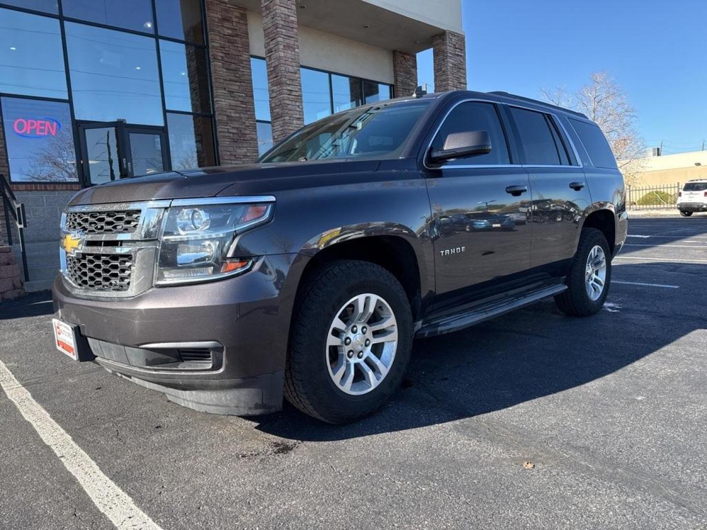 2015 Tungsten Metallic /Black Chevrolet Tahoe LS (1GNSKAKC6FR) with an EcoTec3 5.3L V8 Flex Fuel engine, Automatic transmission, located at 10890 W. Colfax Ave., Lakewood, CO, 80215, (303) 274-7692, 39.739914, -105.120132 - 2015 Chevrolet Tahoe 4WD 4WD, Black Cloth.<br><br>D1 Auto NEVER charges dealer fees! All cars have clean titles and have been inspected for mechanical issues. We have financing for everyone. Good credit, bad credit, first time buyers.<br>Odometer is 8713 miles below market average!<br>Please call La - Photo#0