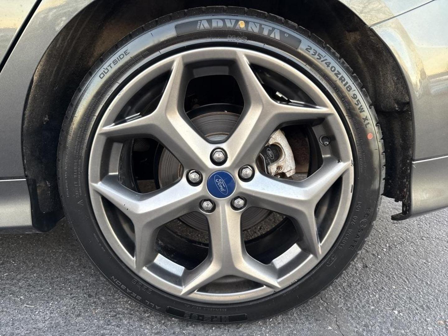 2016 GRAY Ford Focus ST (1FADP3L92GL) with an 4 Cyl, 2.0L engine, Manual transmission, located at 10890 W. Colfax Ave., Lakewood, CO, 80215, (303) 274-7692, 39.739914, -105.120132 - <b>Summary</b><br>Completley stock ST and zero signs of abuse. This is probaly the cleanest one in town. Fully serviced including new turbo and new tires. So much fun to drive! No Accidents and ready to go!<br><br><b>Vehicle Details</b><br>Discover the 2016 Ford Focus ST, a dynamic blend of performa - Photo#70