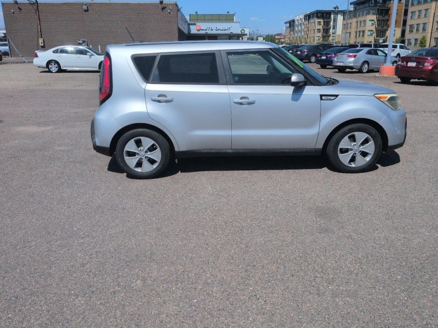 2016 SILVER Kia Soul Base (KNDJN2A29G7) with an 4 Cyl, 1.6L engine, Automatic transmission, located at 10890 W. Colfax Ave., Lakewood, CO, 80215, (303) 274-7692, 39.739914, -105.120132- Photo#3