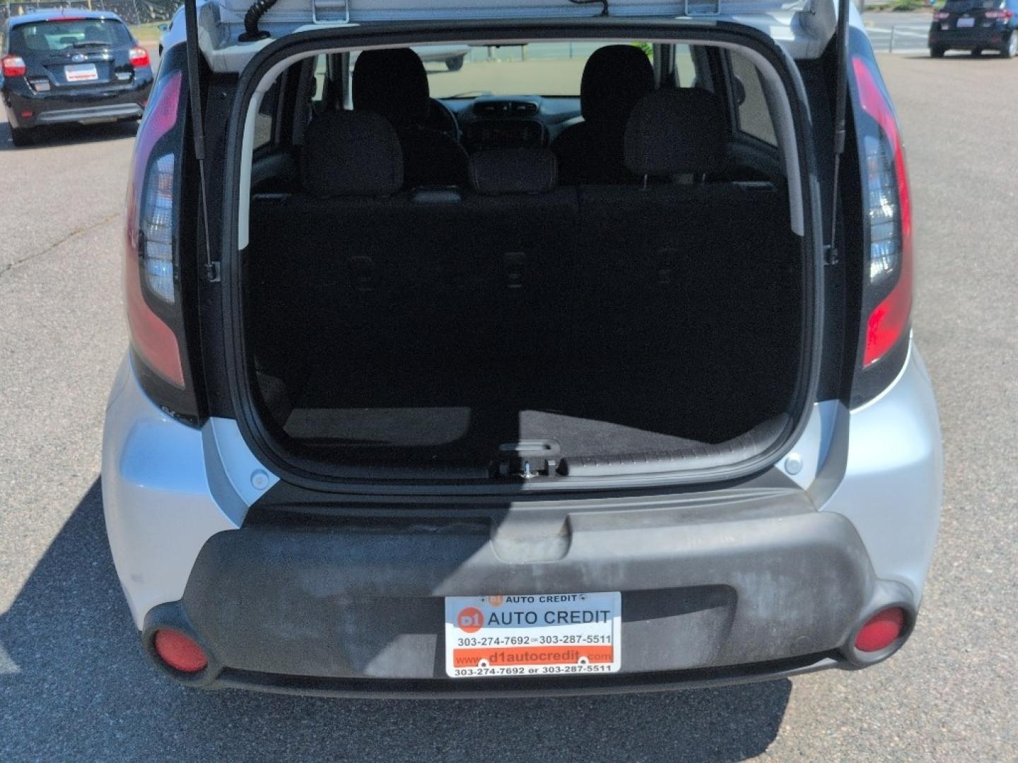 2016 SILVER Kia Soul Base (KNDJN2A29G7) with an 4 Cyl, 1.6L engine, Automatic transmission, located at 10890 W. Colfax Ave., Lakewood, CO, 80215, (303) 274-7692, 39.739914, -105.120132- Photo#21