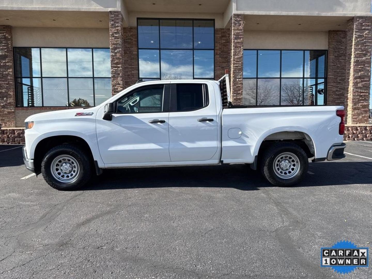 2019 Summit White /Black Chevrolet Silverado 1500 WT (1GCRYAEFXKZ) with an EcoTec3 5.3L V8 engine, Automatic transmission, located at 10890 W. Colfax Ave., Lakewood, CO, 80215, (303) 274-7692, 39.739914, -105.120132 - 2019 Chevrolet Silverado 1500 4x4, Quad Cab in great condition and fully serviced. This truck is ready for work or pleasure and equiped with the desirable 5.3L engine. <br>All Cars Have Clean Titles And Are Serviced Before Sale., CarfaxOne Owner, No Accidents, Backup Camera, Non Smoker, No Pet Odor - Photo#8