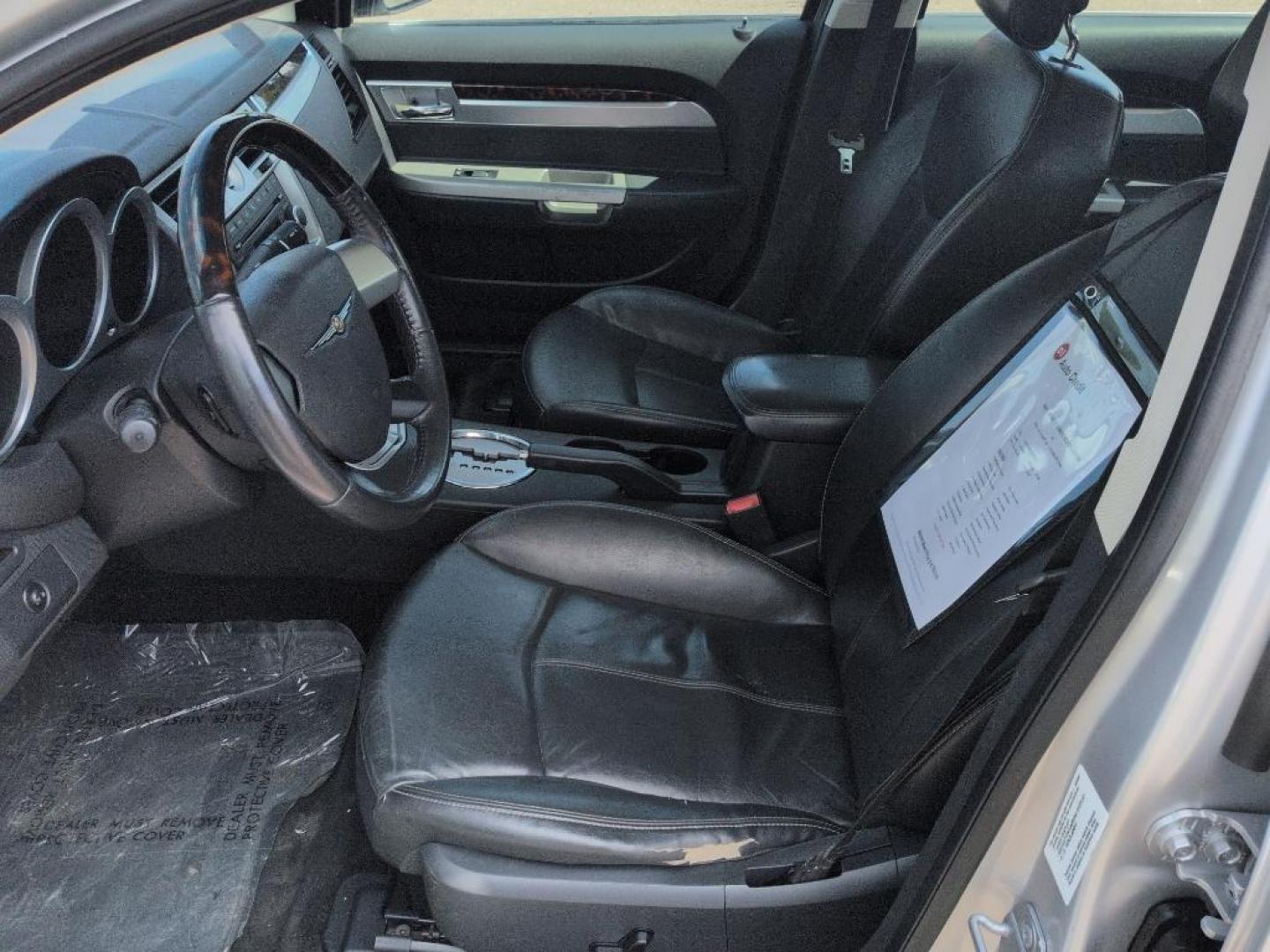2010 SILVER Chrysler Sebring Limited (1C3CC5FB5AN) with an 4 Cyl, 2.4L engine, Automatic transmission, located at 10890 W. Colfax Ave., Lakewood, CO, 80215, (303) 274-7692, 39.739914, -105.120132 - Photo#9