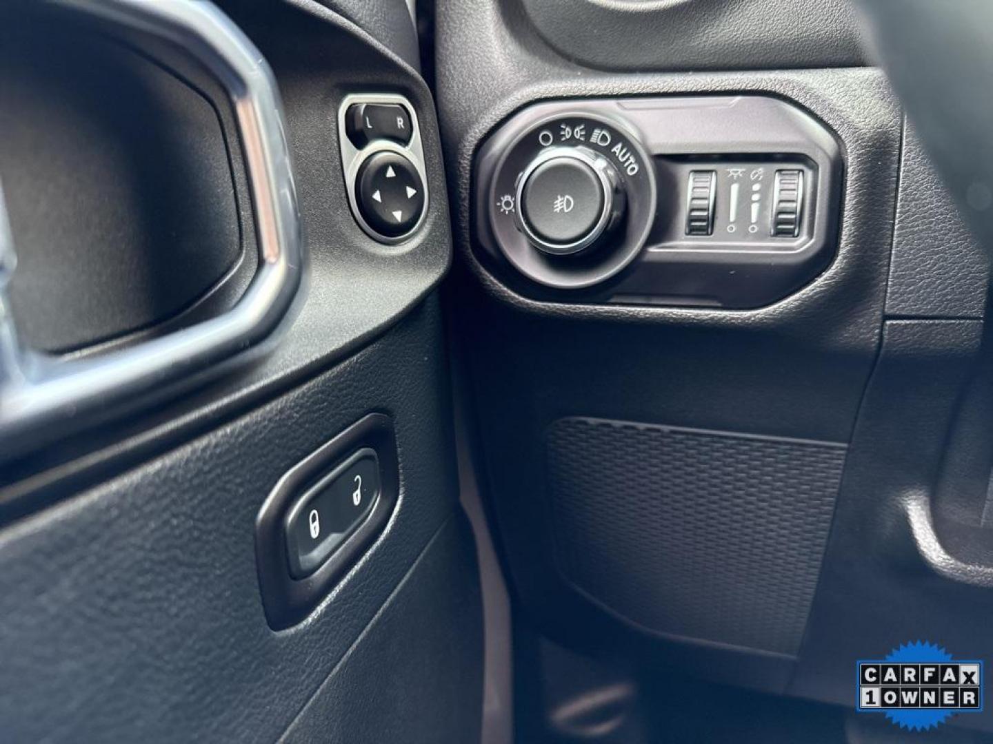 2018 SILVER Jeep Wrangler Unlimited Sahara (1C4HJXEG2JW) with an V6, 3.6L engine, Automatic transmission, located at 10890 W. Colfax Ave., Lakewood, CO, 80215, (303) 274-7692, 39.739914, -105.120132 - <b>Summary</b><br>One Owner And In Excellent Condition, Apple/ Android Carplay, Fully Serviced And Ready For Colorado! Non smoker, you will not find a cleaner Jeep Wrangler anywhere. Never off roaded and not a scratch on this one.<br><br><b>Vehicle Details</b><br>Discover the rugged elegance and off - Photo#88