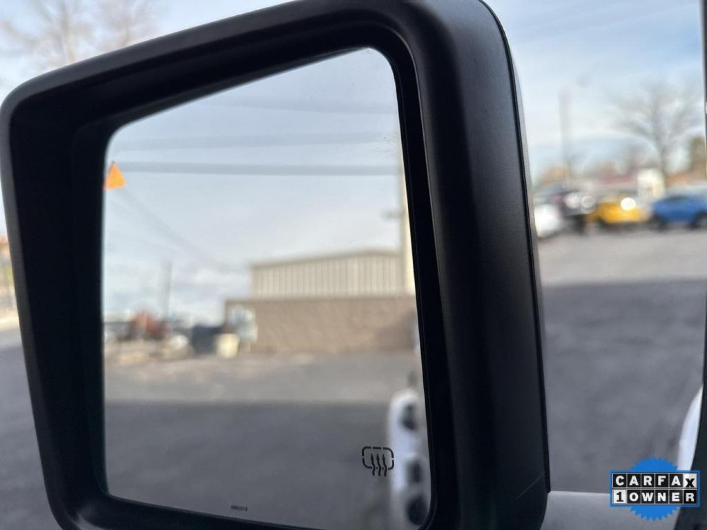 2018 SILVER Jeep Wrangler Unlimited Sahara (1C4HJXEG2JW) with an V6, 3.6L engine, Automatic transmission, located at 10890 W. Colfax Ave., Lakewood, CO, 80215, (303) 274-7692, 39.739914, -105.120132 - <b>Summary</b><br>One Owner And In Excellent Condition, Apple/ Android Carplay, Fully Serviced And Ready For Colorado! Non smoker, you will not find a cleaner Jeep Wrangler anywhere. Never off roaded and not a scratch on this one.<br><br><b>Vehicle Details</b><br>Discover the rugged elegance and off - Photo#91