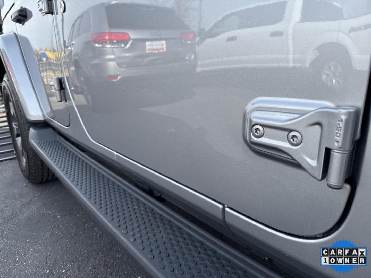 2018 SILVER Jeep Wrangler Unlimited Sahara (1C4HJXEG2JW) with an V6, 3.6L engine, Automatic transmission, located at 10890 W. Colfax Ave., Lakewood, CO, 80215, (303) 274-7692, 39.739914, -105.120132 - <b>Summary</b><br>One Owner And In Excellent Condition, Apple/ Android Carplay, Fully Serviced And Ready For Colorado! Non smoker, you will not find a cleaner Jeep Wrangler anywhere. Never off roaded and not a scratch on this one.<br><br><b>Vehicle Details</b><br>Discover the rugged elegance and off - Photo#95