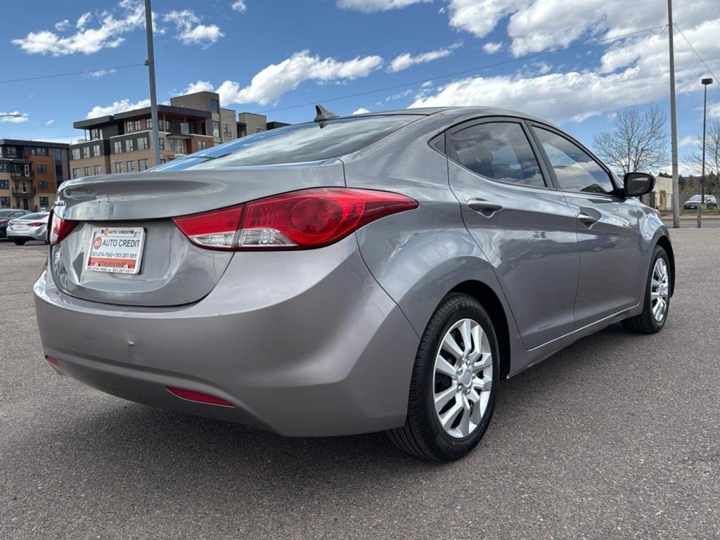 2012 GRAY Hyundai Elantra LIMITED (KMHDH4AE0CU) with an 4 Cyl, 1.8L engine, Automatic transmission, located at 10890 W. Colfax Ave., Lakewood, CO, 80215, (303) 274-7692, 39.739914, -105.120132 - Photo#4
