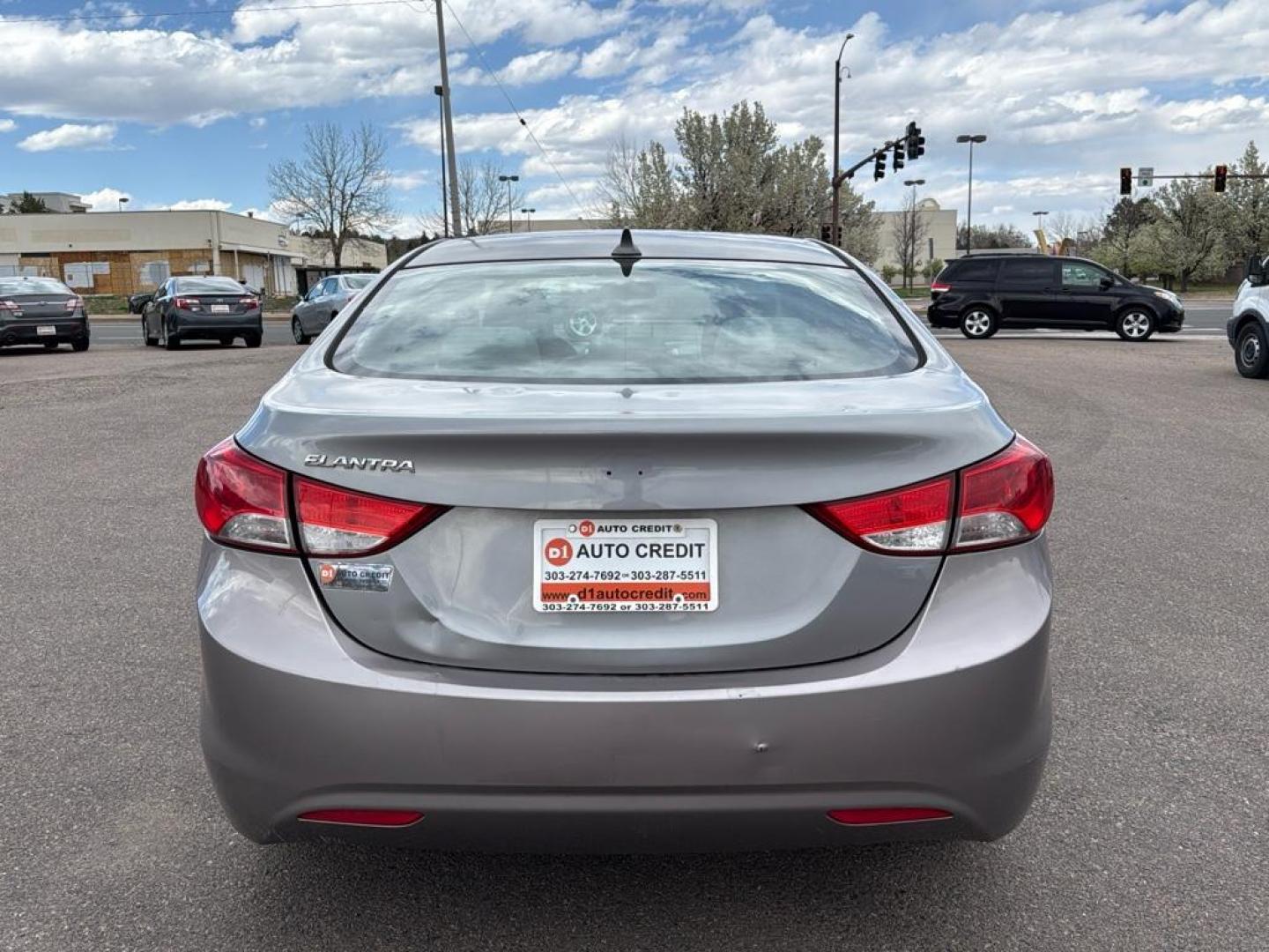 2012 GRAY Hyundai Elantra LIMITED (KMHDH4AE0CU) with an 4 Cyl, 1.8L engine, Automatic transmission, located at 10890 W. Colfax Ave., Lakewood, CO, 80215, (303) 274-7692, 39.739914, -105.120132 - Photo#5