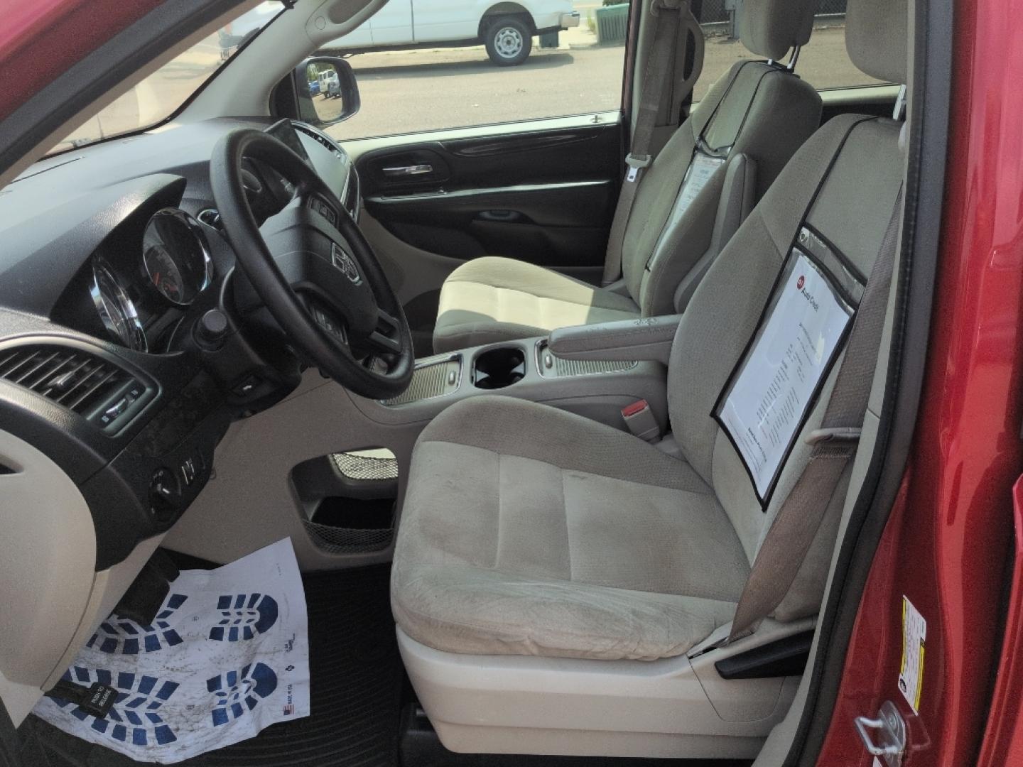2014 RED Dodge Grand Caravan SXT (2C4RDGCG8ER) with an V6, 3.6L engine, Automatic transmission, located at 10890 W. Colfax Ave., Lakewood, CO, 80215, (303) 274-7692, 39.739914, -105.120132- Photo#9