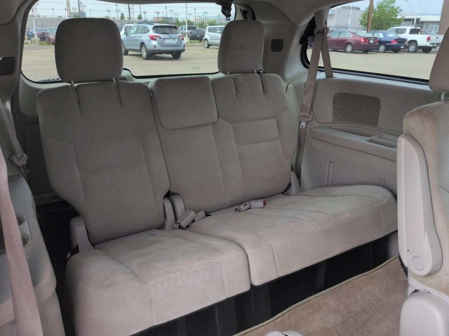 2014 RED Dodge Grand Caravan SXT (2C4RDGCG8ER) with an V6, 3.6L engine, Automatic transmission, located at 10890 W. Colfax Ave., Lakewood, CO, 80215, (303) 274-7692, 39.739914, -105.120132- Photo#18