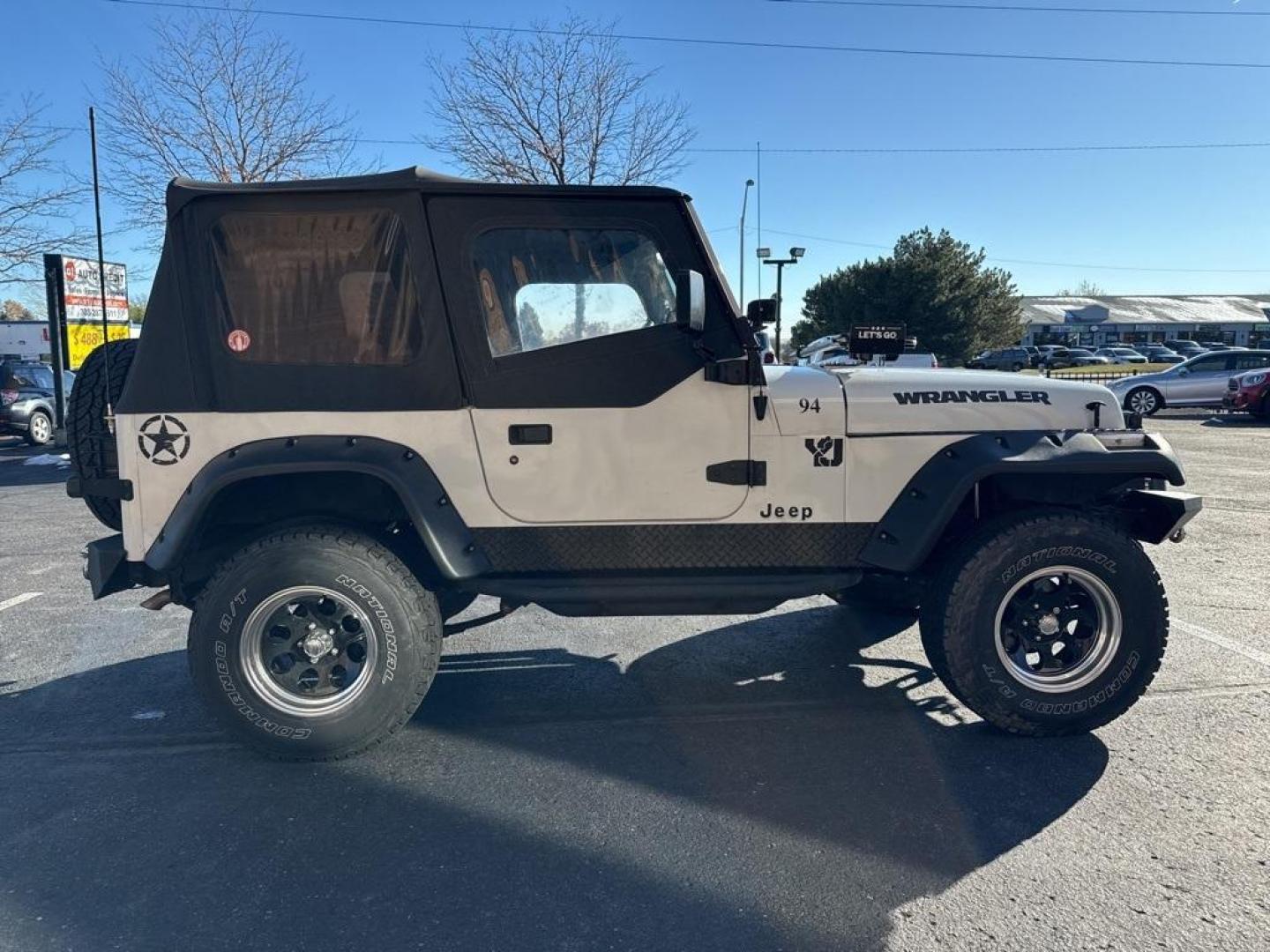 1994 White /Black Jeep Wrangler S (1J4FY19P2RP) with an 2.5L I4 8V engine, Automatic transmission, located at 10890 W. Colfax Ave., Lakewood, CO, 80215, (303) 274-7692, 39.739914, -105.120132 - 1994 Jeep Wrangler 4WD that someone spent a lot of time and money rebuilding so you dont need to! Rebuilt from the ground up and runs great. Lots of extras goodies and ready for any sort of adventure. <br><br>D1 Auto NEVER charges dealer fees! All cars have clean titles and have been inspected for m - Photo#2