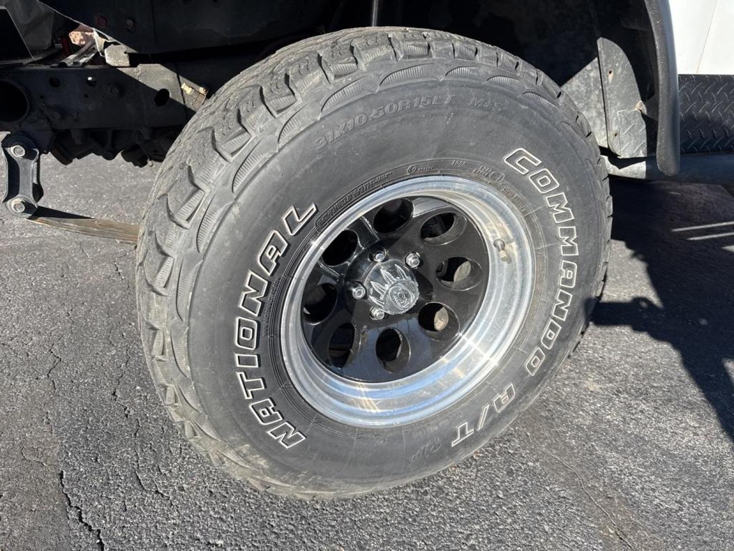 1994 White /Black Jeep Wrangler S (1J4FY19P2RP) with an 2.5L I4 8V engine, Automatic transmission, located at 10890 W. Colfax Ave., Lakewood, CO, 80215, (303) 274-7692, 39.739914, -105.120132 - 1994 Jeep Wrangler 4WD that someone spent a lot of time and money rebuilding so you dont need to! Rebuilt from the ground up and runs great. Lots of extras goodies and ready for any sort of adventure. <br><br>D1 Auto NEVER charges dealer fees! All cars have clean titles and have been inspected for m - Photo#28