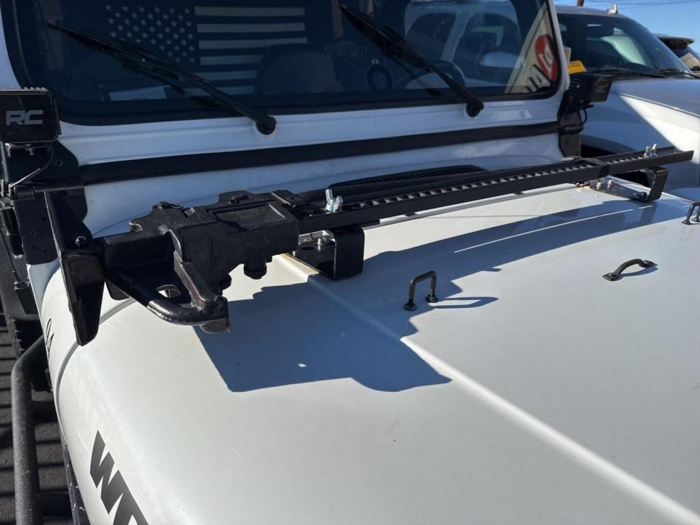 1994 White /Black Jeep Wrangler S (1J4FY19P2RP) with an 2.5L I4 8V engine, Automatic transmission, located at 10890 W. Colfax Ave., Lakewood, CO, 80215, (303) 274-7692, 39.739914, -105.120132 - 1994 Jeep Wrangler 4WD that someone spent a lot of time and money rebuilding so you dont need to! Rebuilt from the ground up and runs great. Lots of extras goodies and ready for any sort of adventure. <br><br>D1 Auto NEVER charges dealer fees! All cars have clean titles and have been inspected for m - Photo#37