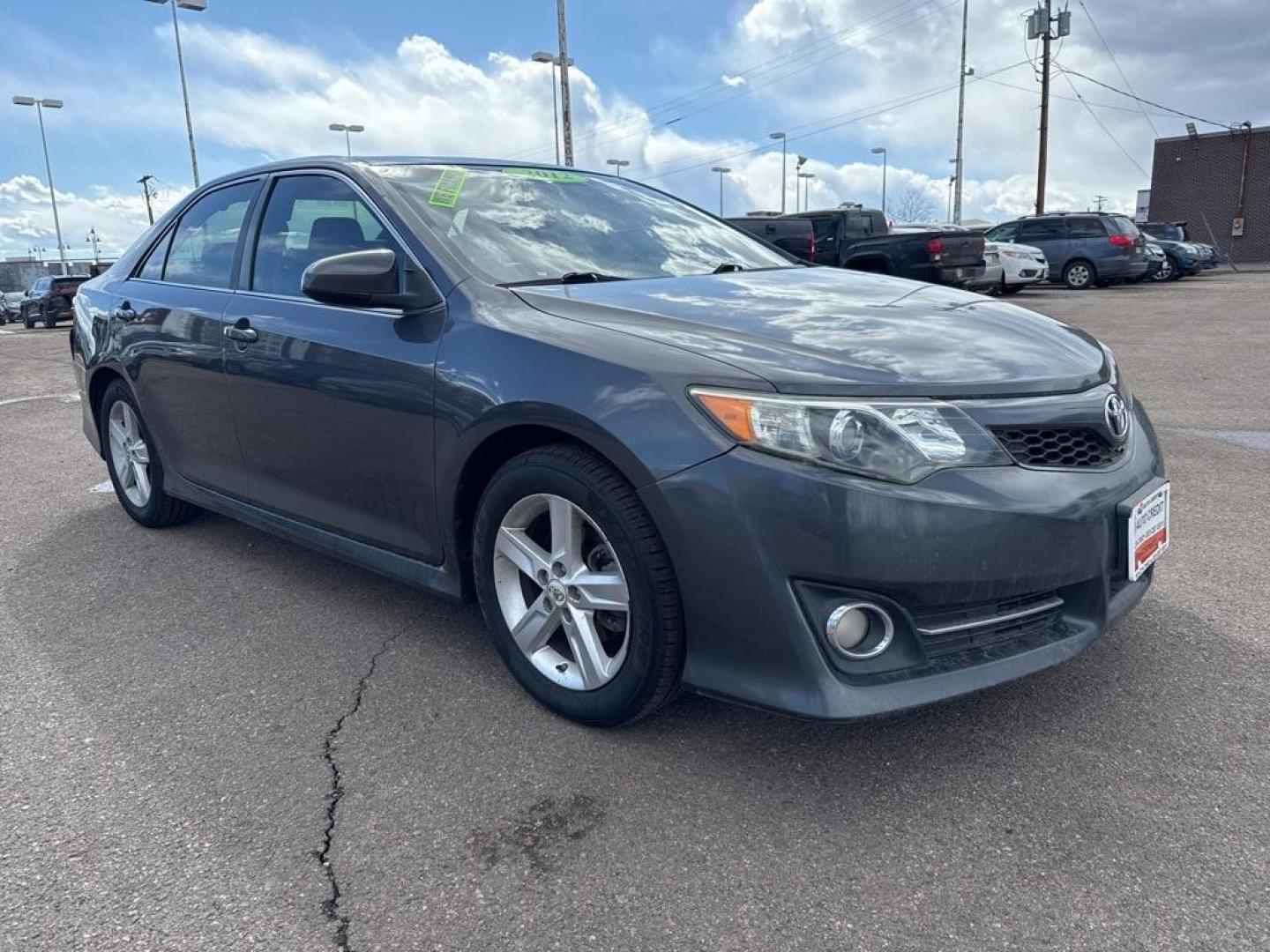 2012 GRAY Toyota Camry SE (4T1BF1FK6CU) with an 4 Cyl, 2.5L engine, Automatic transmission, located at 10890 W. Colfax Ave., Lakewood, CO, 80215, (303) 274-7692, 39.739914, -105.120132 - Discover the reliability and comfort of the 2012 Toyota Camry SE, a vehicle that seamlessly blends performance with practicality. This model features a robust 4-cylinder, 2.5L engine that delivers a smooth and efficient driving experience, perfectly suited for both city commutes and long highway jou - Photo#16