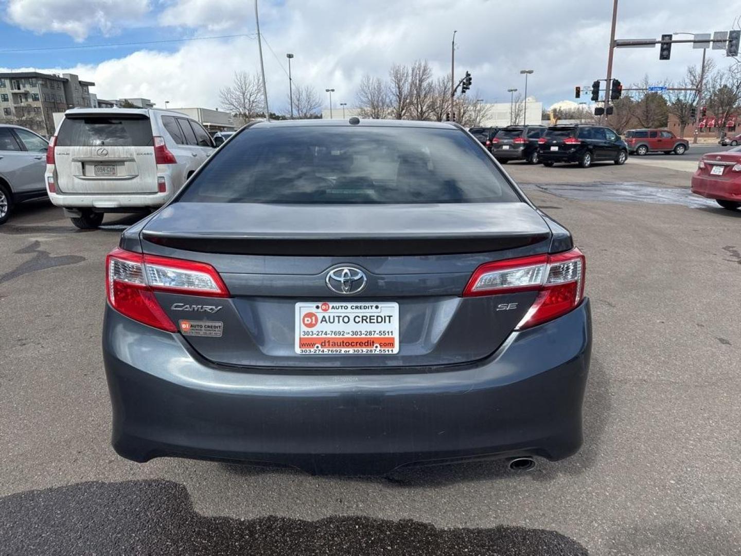2012 GRAY Toyota Camry SE (4T1BF1FK6CU) with an 4 Cyl, 2.5L engine, Automatic transmission, located at 10890 W. Colfax Ave., Lakewood, CO, 80215, (303) 274-7692, 39.739914, -105.120132 - Discover the reliability and comfort of the 2012 Toyota Camry SE, a vehicle that seamlessly blends performance with practicality. This model features a robust 4-cylinder, 2.5L engine that delivers a smooth and efficient driving experience, perfectly suited for both city commutes and long highway jou - Photo#19