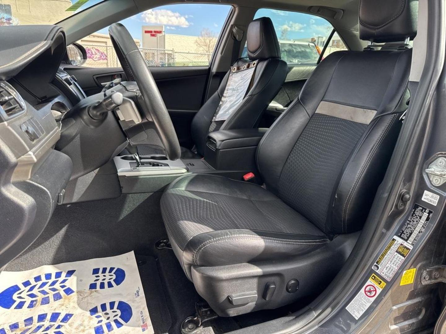 2012 GRAY Toyota Camry SE (4T1BF1FK6CU) with an 4 Cyl, 2.5L engine, Automatic transmission, located at 10890 W. Colfax Ave., Lakewood, CO, 80215, (303) 274-7692, 39.739914, -105.120132 - Discover the reliability and comfort of the 2012 Toyota Camry SE, a vehicle that seamlessly blends performance with practicality. This model features a robust 4-cylinder, 2.5L engine that delivers a smooth and efficient driving experience, perfectly suited for both city commutes and long highway jou - Photo#27