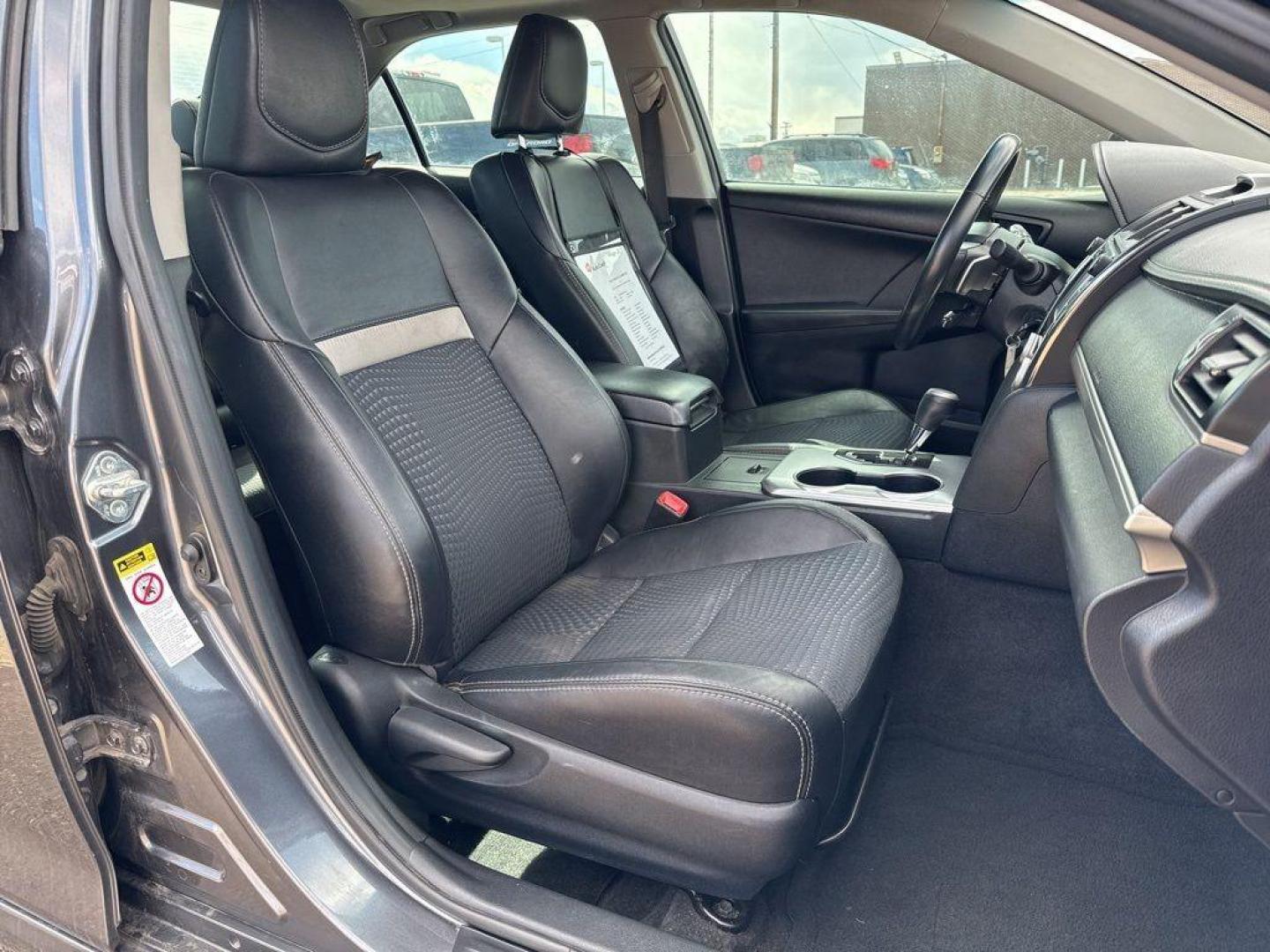 2012 GRAY Toyota Camry SE (4T1BF1FK6CU) with an 4 Cyl, 2.5L engine, Automatic transmission, located at 10890 W. Colfax Ave., Lakewood, CO, 80215, (303) 274-7692, 39.739914, -105.120132 - Discover the reliability and comfort of the 2012 Toyota Camry SE, a vehicle that seamlessly blends performance with practicality. This model features a robust 4-cylinder, 2.5L engine that delivers a smooth and efficient driving experience, perfectly suited for both city commutes and long highway jou - Photo#8