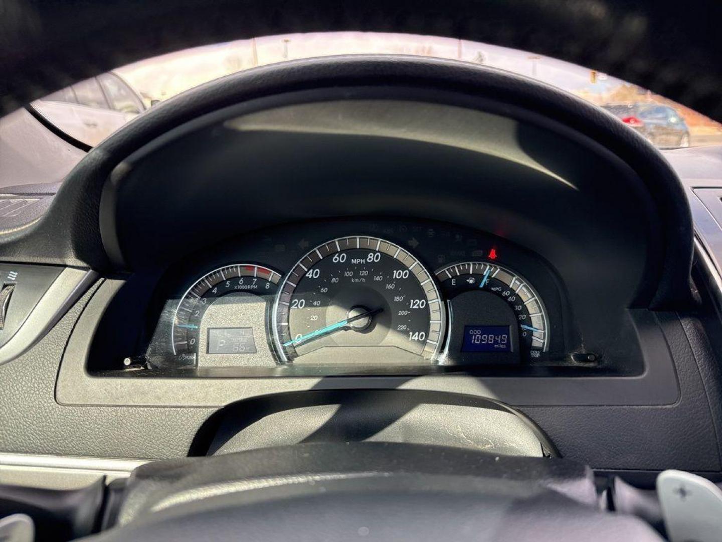 2012 GRAY Toyota Camry SE (4T1BF1FK6CU) with an 4 Cyl, 2.5L engine, Automatic transmission, located at 10890 W. Colfax Ave., Lakewood, CO, 80215, (303) 274-7692, 39.739914, -105.120132 - Discover the reliability and comfort of the 2012 Toyota Camry SE, a vehicle that seamlessly blends performance with practicality. This model features a robust 4-cylinder, 2.5L engine that delivers a smooth and efficient driving experience, perfectly suited for both city commutes and long highway jou - Photo#15