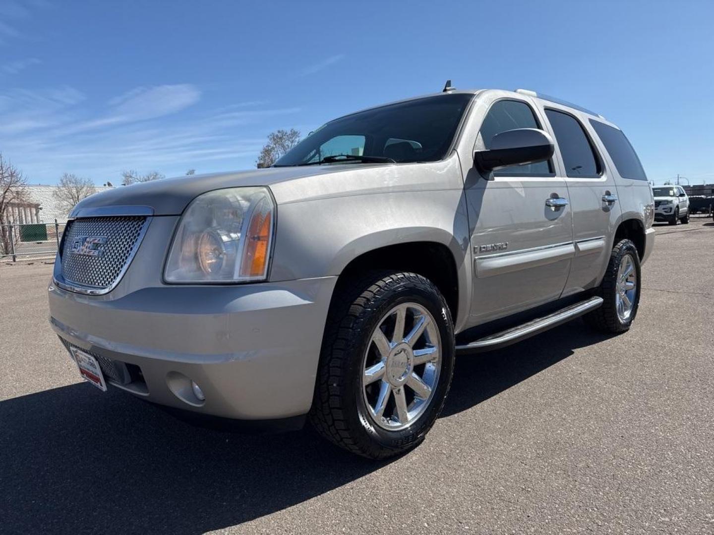 2007 Silver Birch Metallic /Ebony GMC Yukon Denali (1GKFK63887J) with an Vortec 6.2L V8 SFI VVT engine, Automatic transmission, located at 10890 W. Colfax Ave., Lakewood, CO, 80215, (303) 274-7692, 39.739914, -105.120132 - 2007 GMC Yukon AWD AWD.<br><br>D1 Auto NEVER charges dealer fees! All cars have clean titles and have been inspected for mechanical issues. We have financing for everyone. Good credit, bad credit, first time buyers.<br>Clean CARFAX.<br>Please call Lakewood Location 303-274-7692 or Thornton 303-287-5 - Photo#0