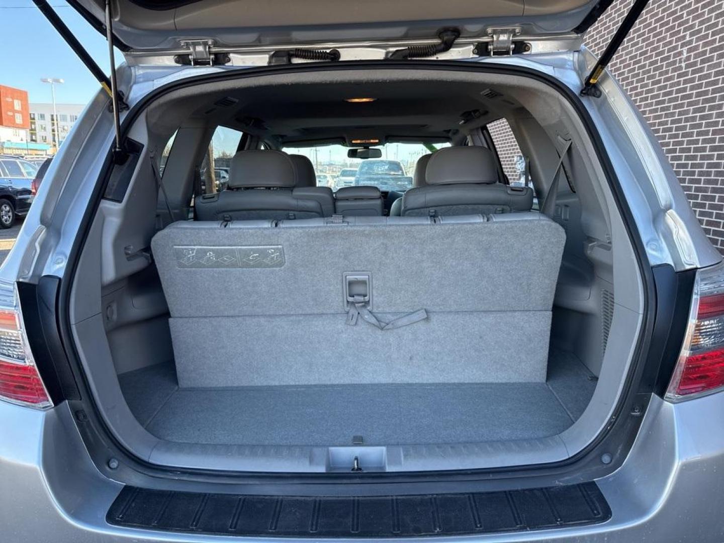 2008 Classic Silver Metallic /Ash Toyota Highlander Hybrid Limited (JTEEW44A382) with an 3.3L V6 MPI DOHC engine, CVT transmission, located at 10890 W. Colfax Ave., Lakewood, CO, 80215, (303) 274-7692, 39.739914, -105.120132 - 2008 Toyota Highlander Hybrid AWD 3.3L V6 MPI DOHC.<br><br>D1 Auto NEVER charges dealer fees! All cars have clean titles and have been inspected for mechanical issues. We have financing for everyone. Good credit, bad credit, first time buyers.<br>Clean CARFAX.<br>Please call Lakewood Location 303-27 - Photo#19