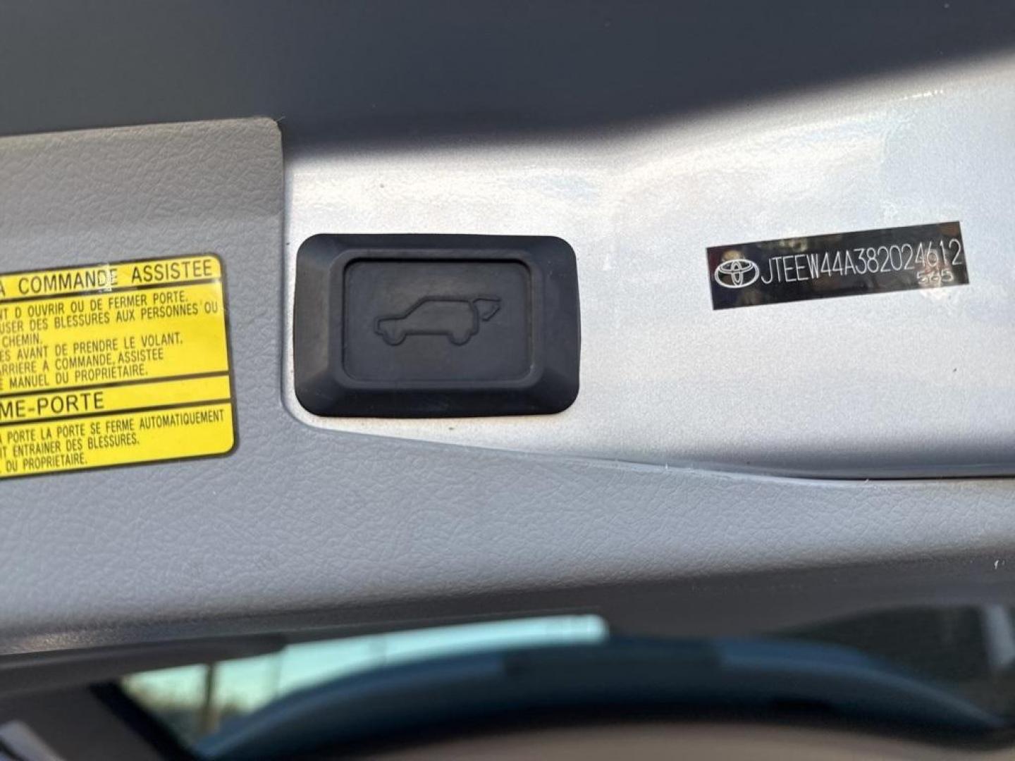 2008 Classic Silver Metallic /Ash Toyota Highlander Hybrid Limited (JTEEW44A382) with an 3.3L V6 MPI DOHC engine, CVT transmission, located at 10890 W. Colfax Ave., Lakewood, CO, 80215, (303) 274-7692, 39.739914, -105.120132 - 2008 Toyota Highlander Hybrid AWD 3.3L V6 MPI DOHC.<br><br>D1 Auto NEVER charges dealer fees! All cars have clean titles and have been inspected for mechanical issues. We have financing for everyone. Good credit, bad credit, first time buyers.<br>Clean CARFAX.<br>Please call Lakewood Location 303-27 - Photo#21