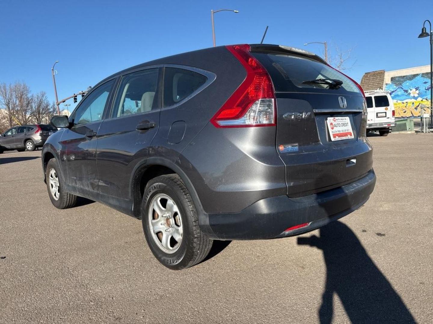 2013 Gray /Gray Honda CR-V LX (2HKRM4H33DH) with an 2.4L I4 DOHC 16V i-VTEC engine, Automatic transmission, located at 10890 W. Colfax Ave., Lakewood, CO, 80215, (303) 274-7692, 39.739914, -105.120132 - 2013 Honda CR-V AWD AWD.<br><br>D1 Auto NEVER charges dealer fees! All cars have clean titles and have been inspected for mechanical issues. We have financing for everyone. Good credit, bad credit, first time buyers.<br><br>Please call Lakewood Location 303-274-7692 or Thornton 303-287-5511 to sched - Photo#6