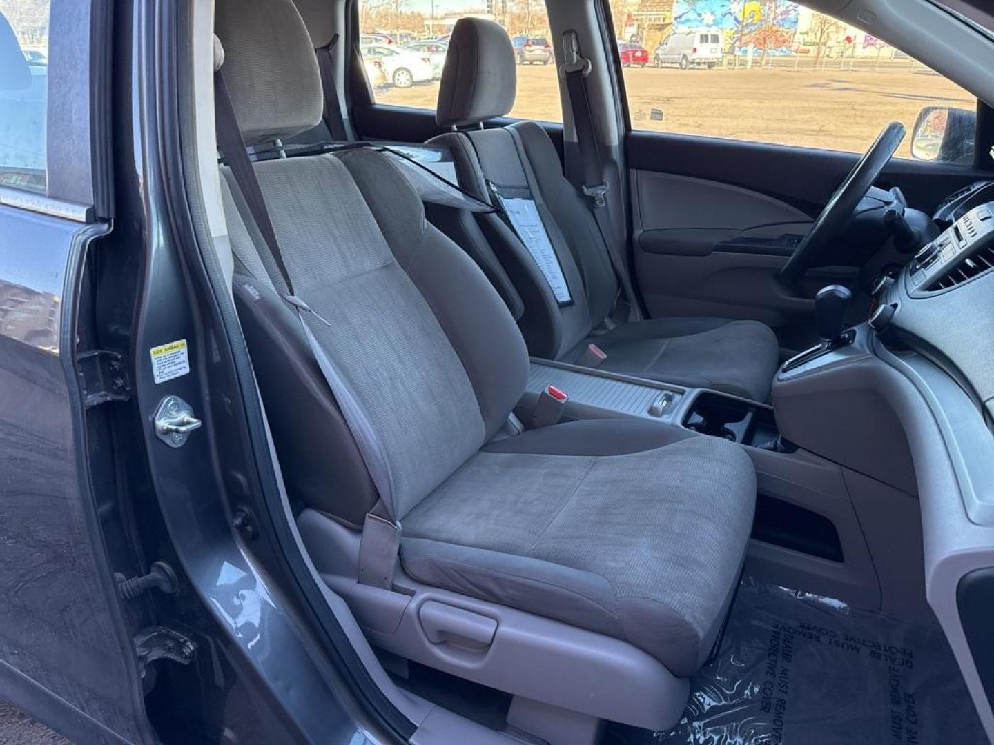 2013 Gray /Gray Honda CR-V LX (2HKRM4H33DH) with an 2.4L I4 DOHC 16V i-VTEC engine, Automatic transmission, located at 10890 W. Colfax Ave., Lakewood, CO, 80215, (303) 274-7692, 39.739914, -105.120132 - 2013 Honda CR-V AWD AWD.<br><br>D1 Auto NEVER charges dealer fees! All cars have clean titles and have been inspected for mechanical issues. We have financing for everyone. Good credit, bad credit, first time buyers.<br><br>Please call Lakewood Location 303-274-7692 or Thornton 303-287-5511 to sched - Photo#8