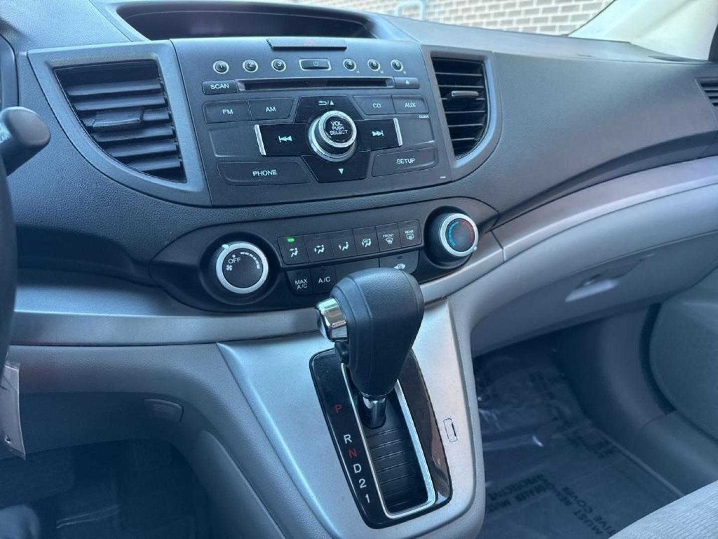 2013 Gray /Gray Honda CR-V LX (2HKRM4H33DH) with an 2.4L I4 DOHC 16V i-VTEC engine, Automatic transmission, located at 10890 W. Colfax Ave., Lakewood, CO, 80215, (303) 274-7692, 39.739914, -105.120132 - 2013 Honda CR-V AWD AWD.<br><br>D1 Auto NEVER charges dealer fees! All cars have clean titles and have been inspected for mechanical issues. We have financing for everyone. Good credit, bad credit, first time buyers.<br><br>Please call Lakewood Location 303-274-7692 or Thornton 303-287-5511 to sched - Photo#13